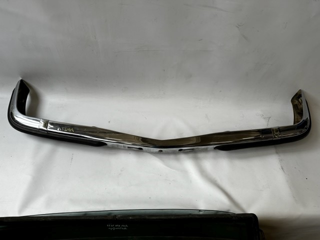 Stoßstange vorn mit ScheinwerferreinigungsanlageMercedes-Benz C123 Coupé 230C CE 280 C CE W123 Limousine 280E mit SWRA A1238800970 A1238800270 A1238800370/ A1238800470
