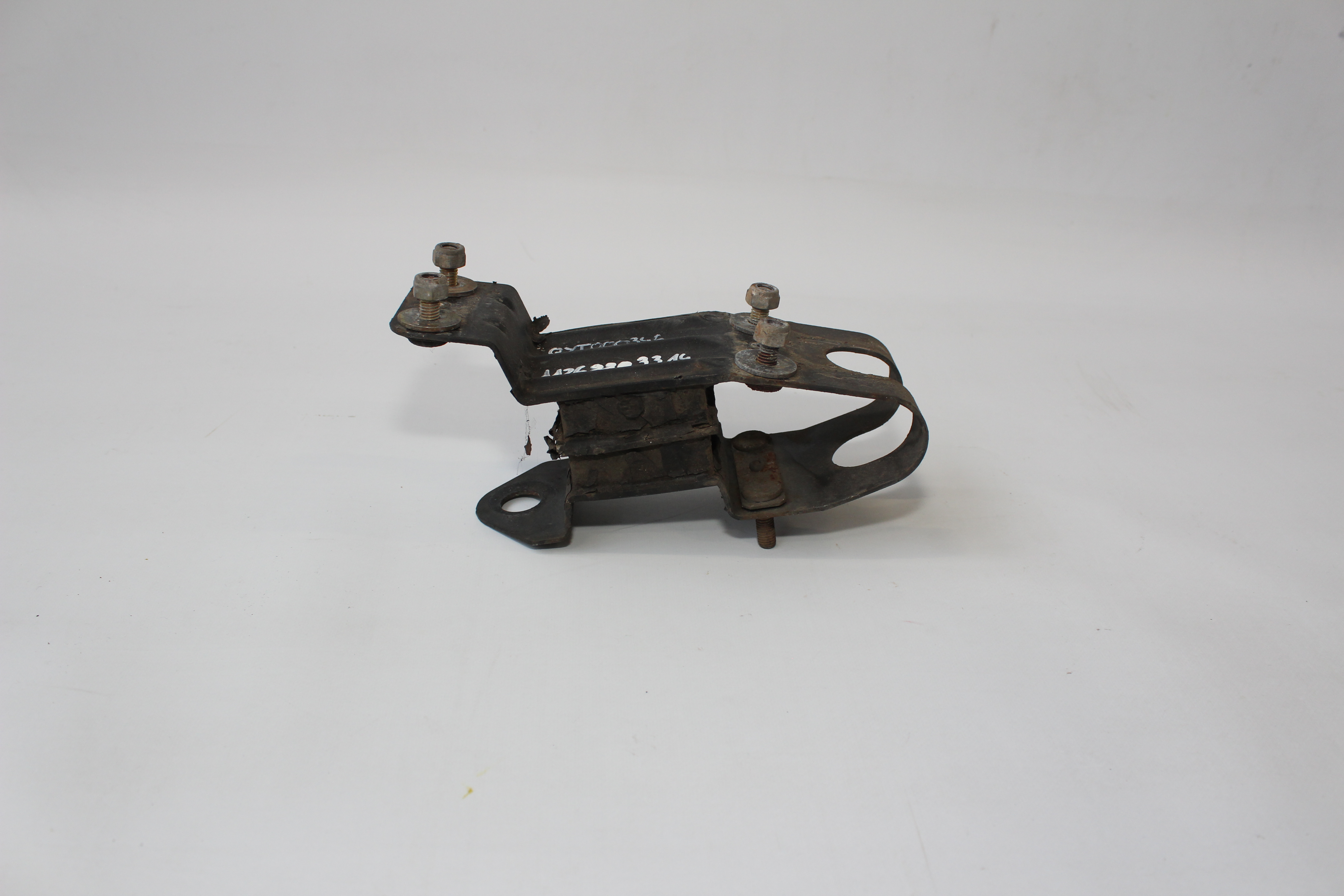 Halter Stoßstange Mercedes-Benz C126 W126 2.Serie ab 09.85 Puffer Stoßfänger vorn links & rechts A1268803314