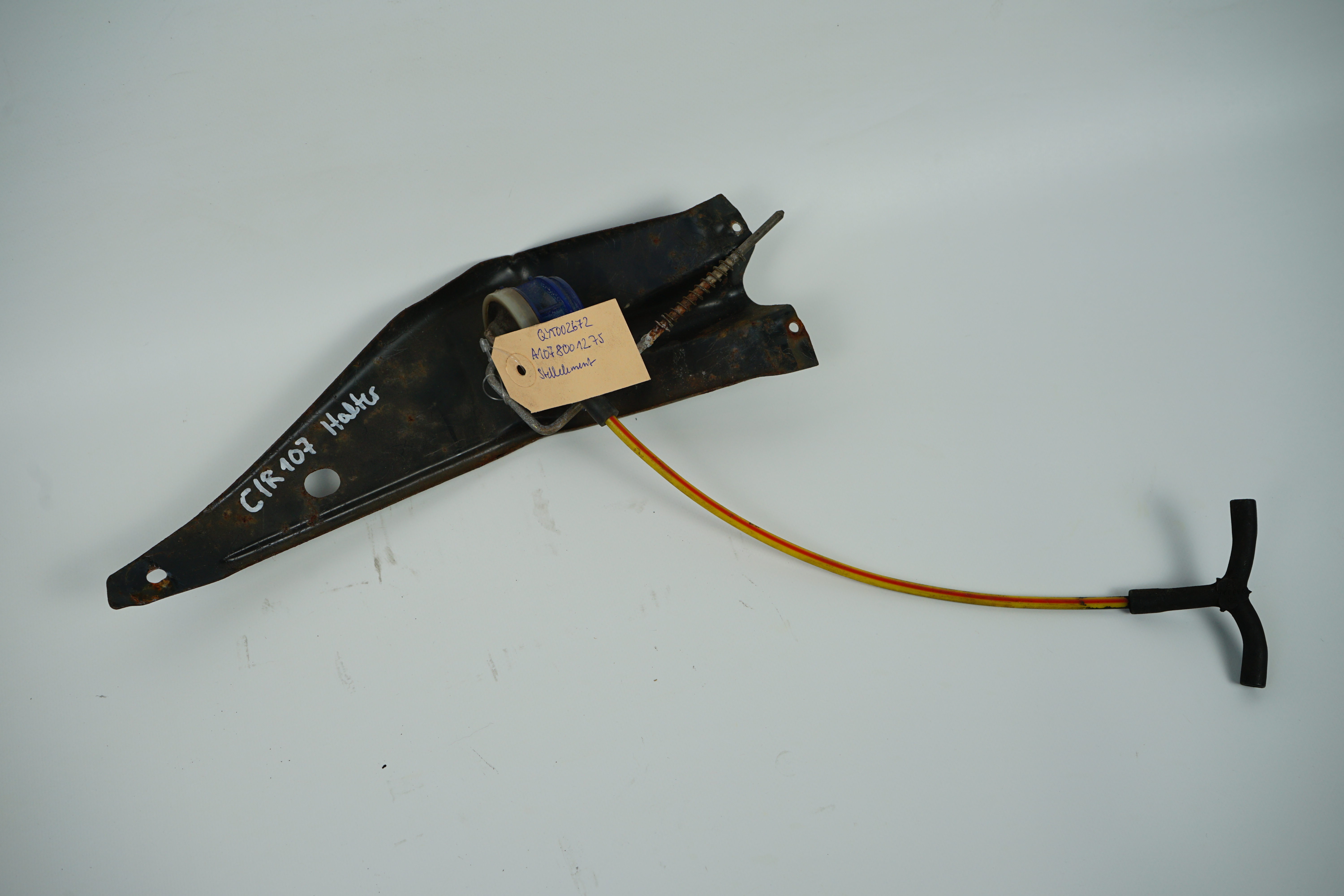 Element mit Halter Mercedes-Benz C107 R107 W116 Stellelement Klappe Einfüllstutzen mit Halter A1078001275 A1078050614