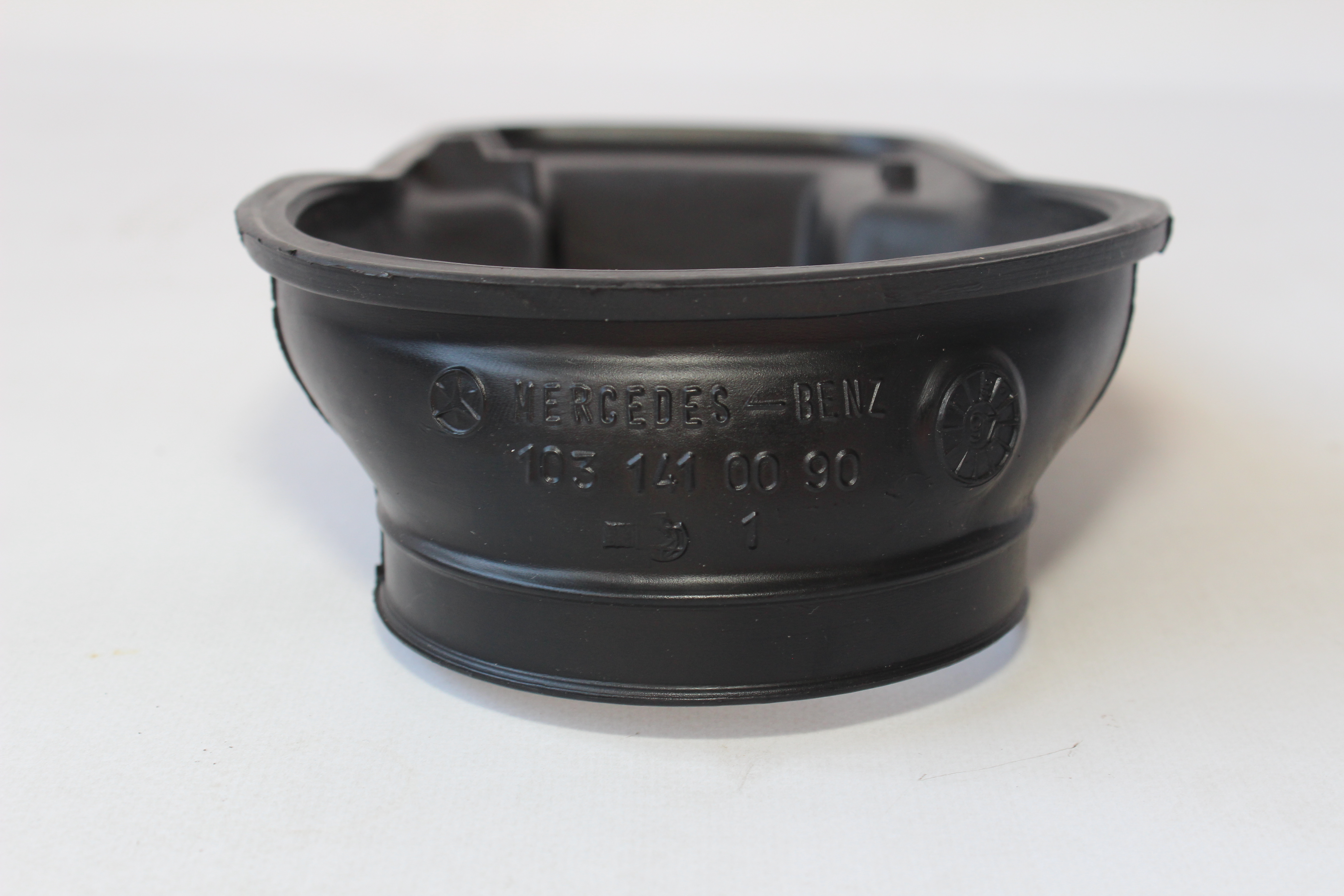 Saugrohrgehäuse Mercedes-Benz Motor M102 M103 R107 C124 S124 W124 C126 W126 W201 W460 W461 Unterteil Gehäuse Luftmengenmesser A1031410090 neu!