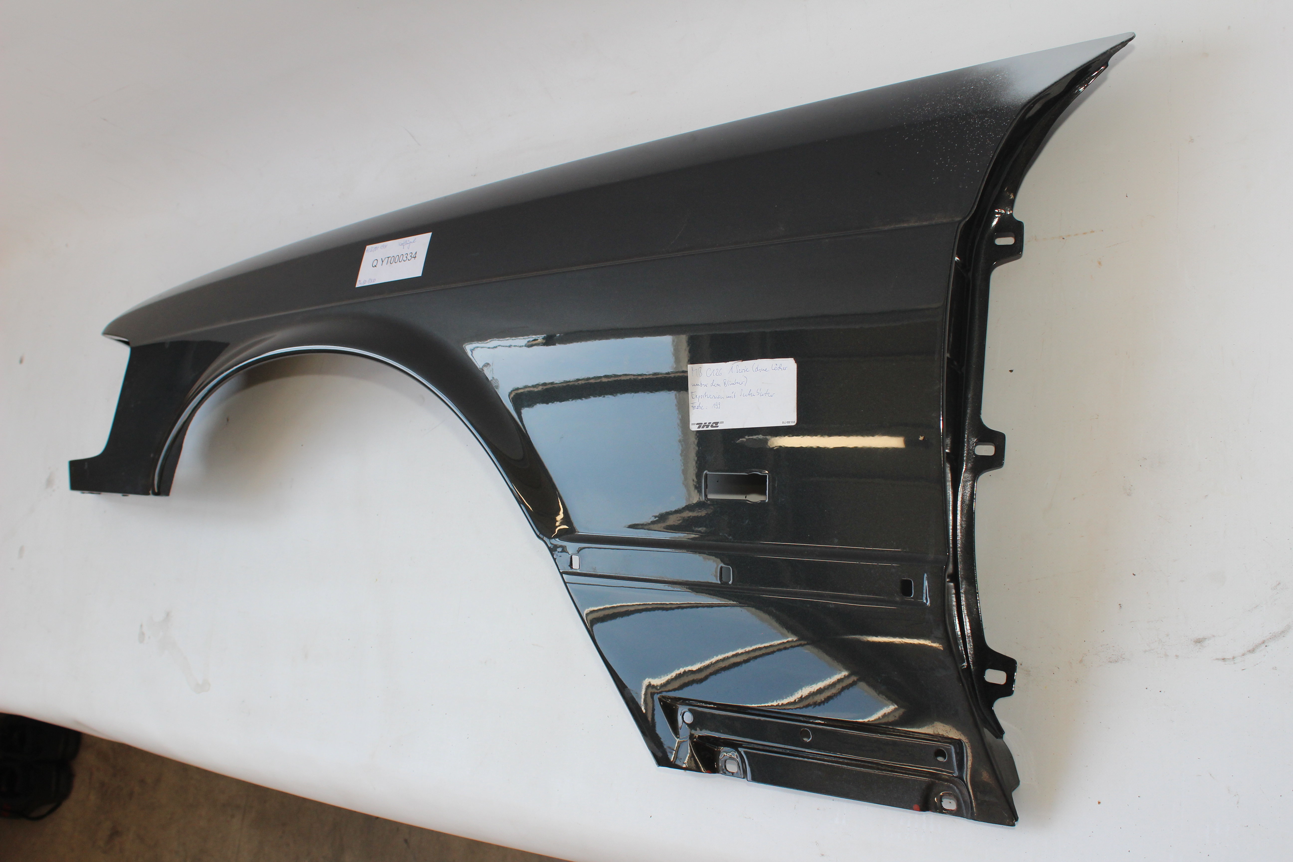 Kotflügel vorn links Mercedes-Benz C126 380SEC-500SEC 1.Serie Export mit Blinkerloch A1268810501 A1268811501 A1268811901 9199