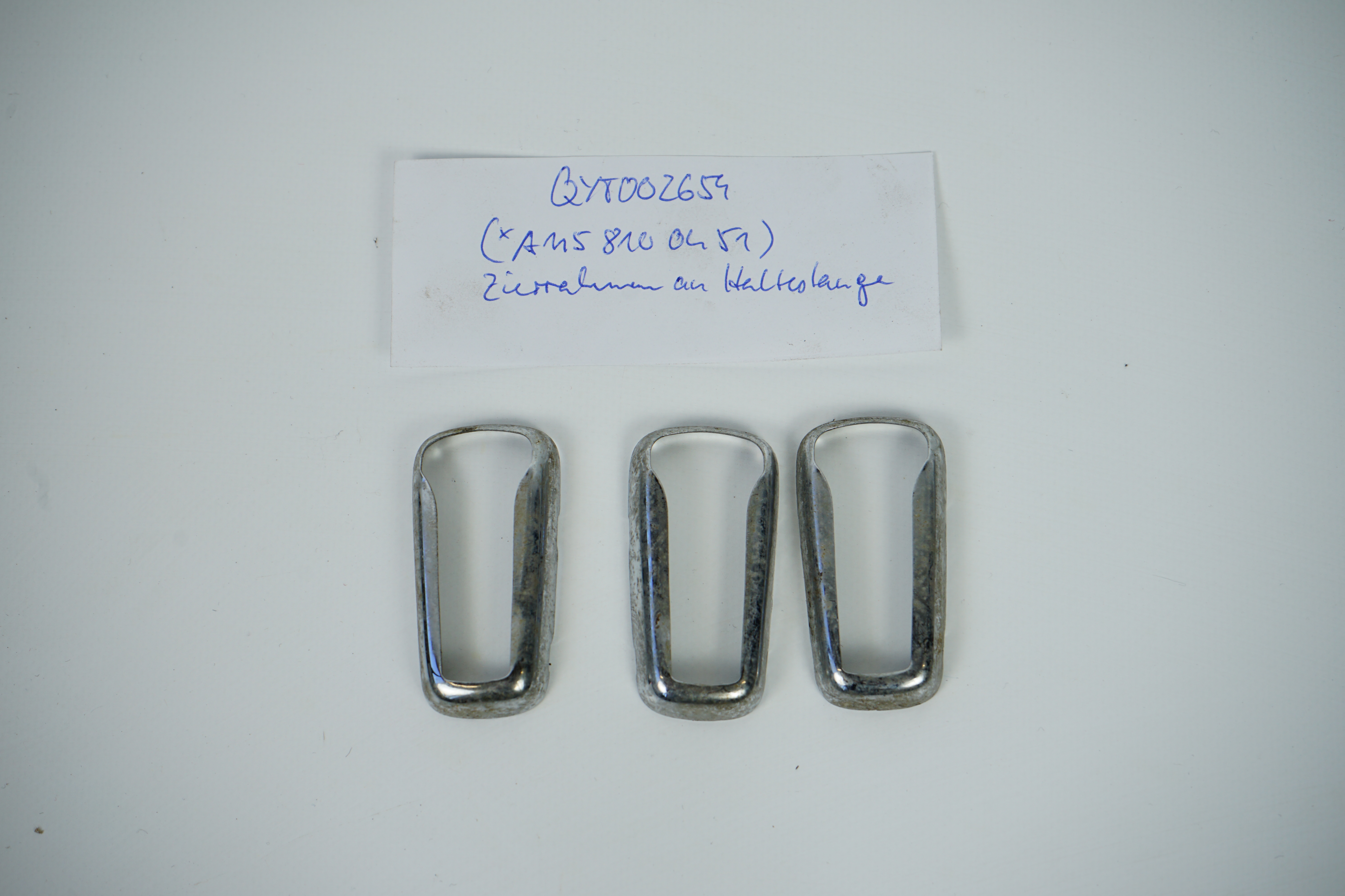  Zierrahmen an Haltegriff für diverse Mercedes-Benz Fahrzeuge Zierrahmen von Haltegriff A1158100451