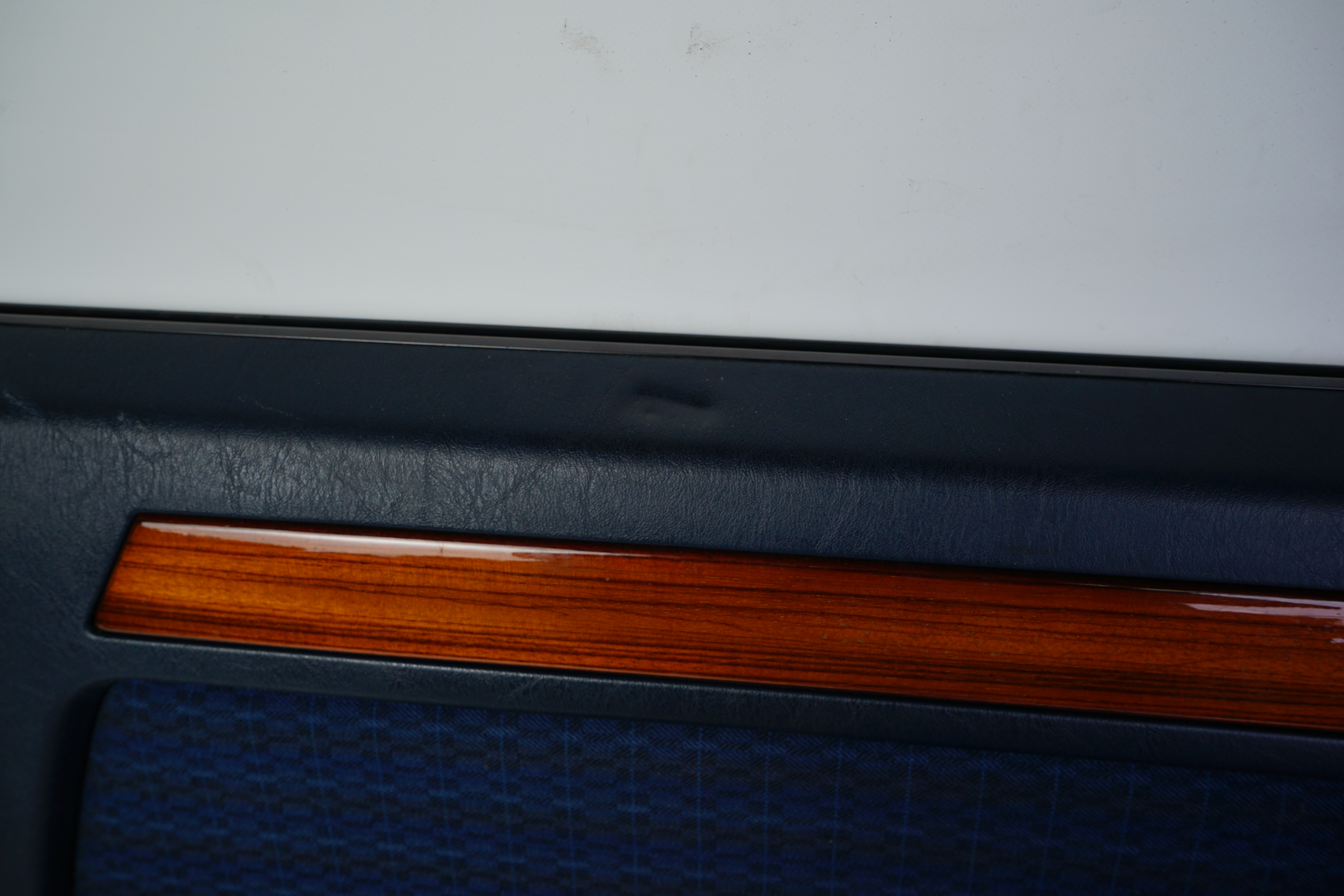 Türverkleidung vorn links Stoff blau Mercedes-Benz C124 230CE-300CE 24V E-Klasse Coupé für Fzg.e mit mech. Fensterheber Fahrertür A1247202674 5086/ A1247206671 5B03/ A1247203472 5A92