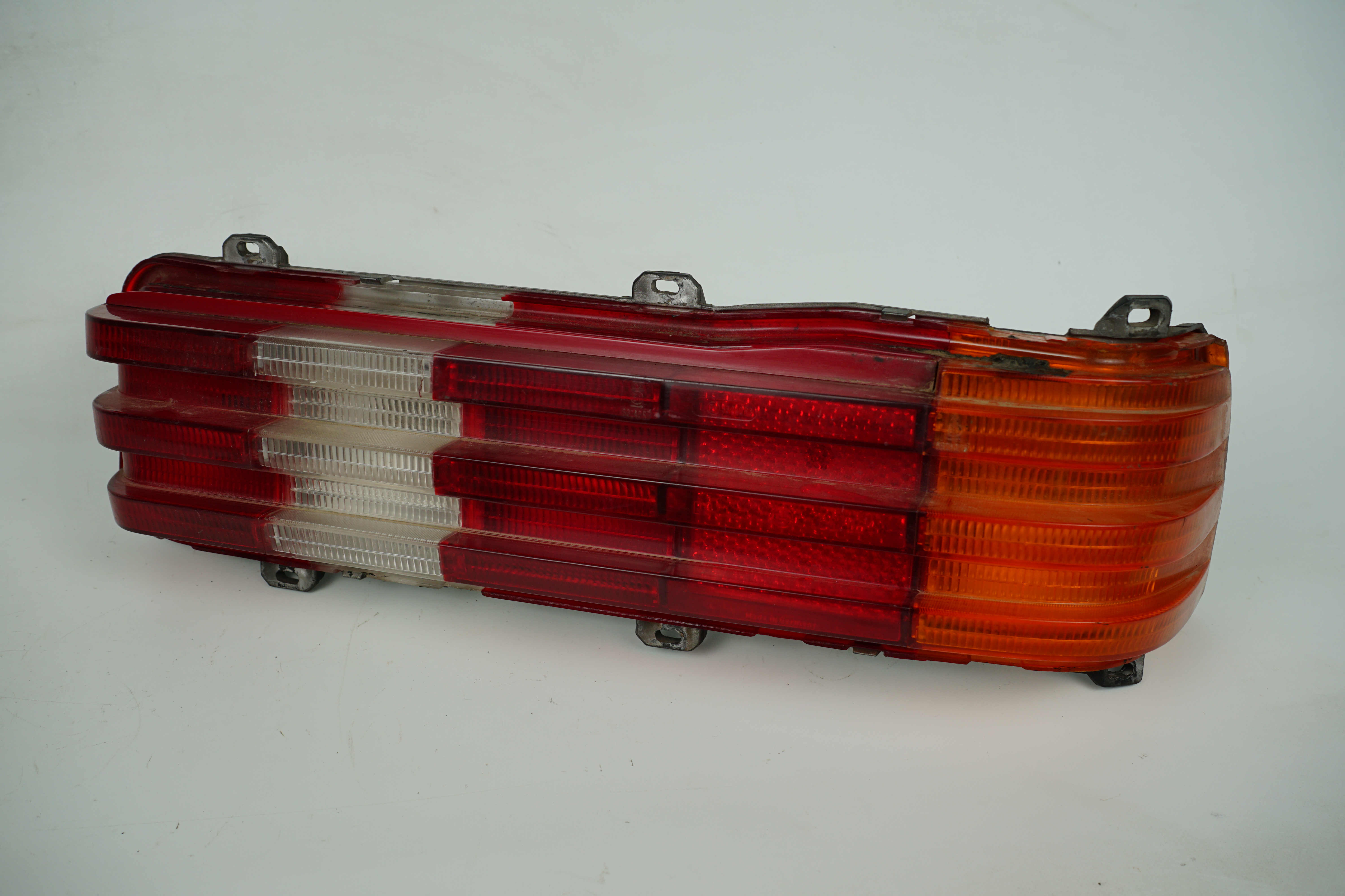 Heckleuchte rechts Mercedes-Benz C123 Coupé W123 Limousine Rücklicht Schlussleuchte rechts A1238205064 A1238204064 A1238203864