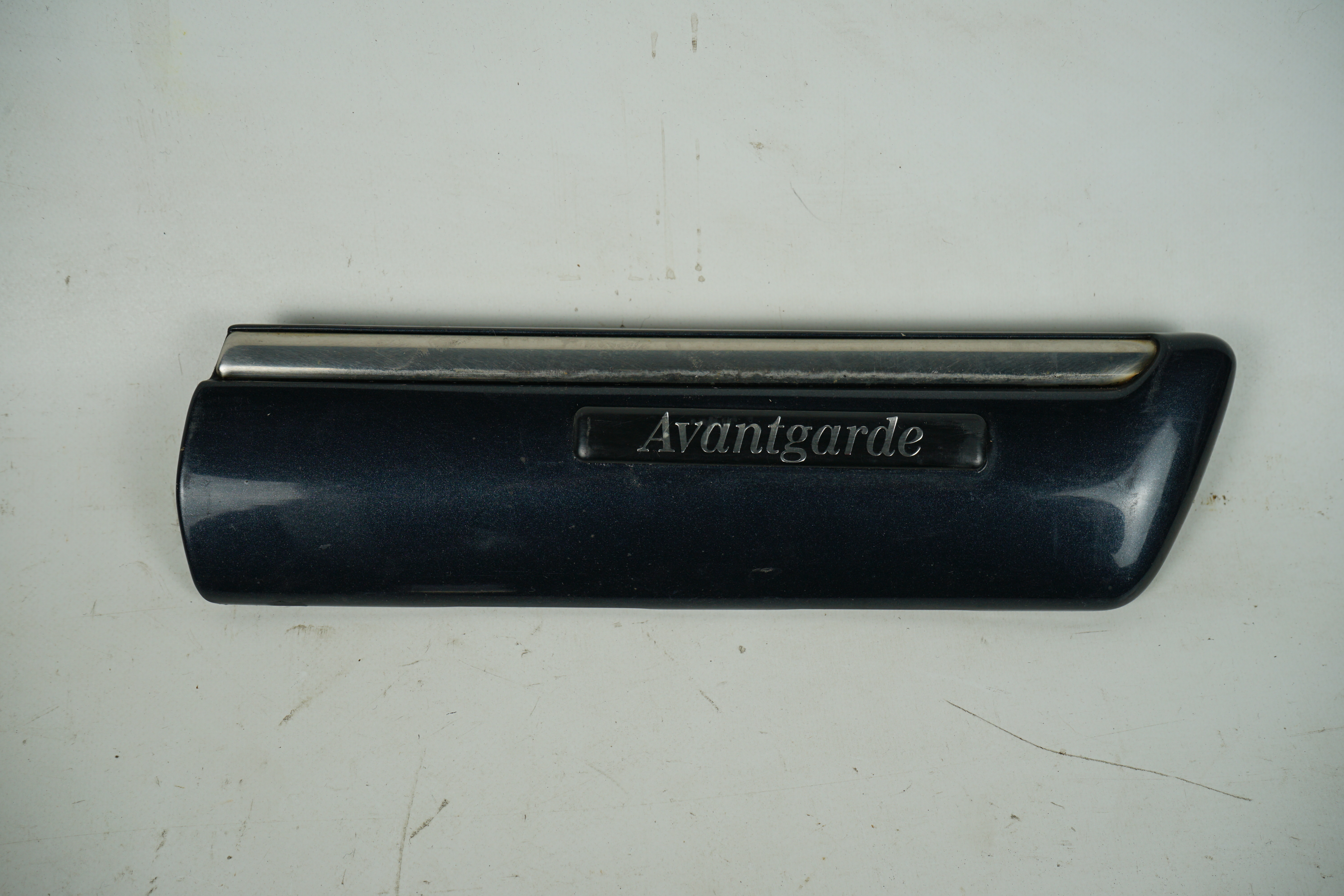 Leiste Kotflügel vorn rechts AVANTGARDE smaragdschwarz Mercedes-Benz S210 T-Modell W210 Limousine 1.Serie Schutzleiste Beifahrerseite A2106901662 9189