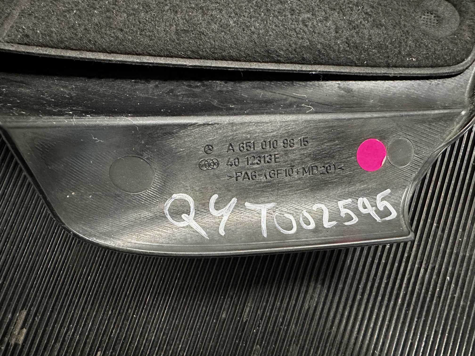 Motorabdeckung Mercedes-Benz OM651 mit BM W117 W165 W176 W246 Motorabdeckung A6510109815 OM651 R4-Dieselmotor 