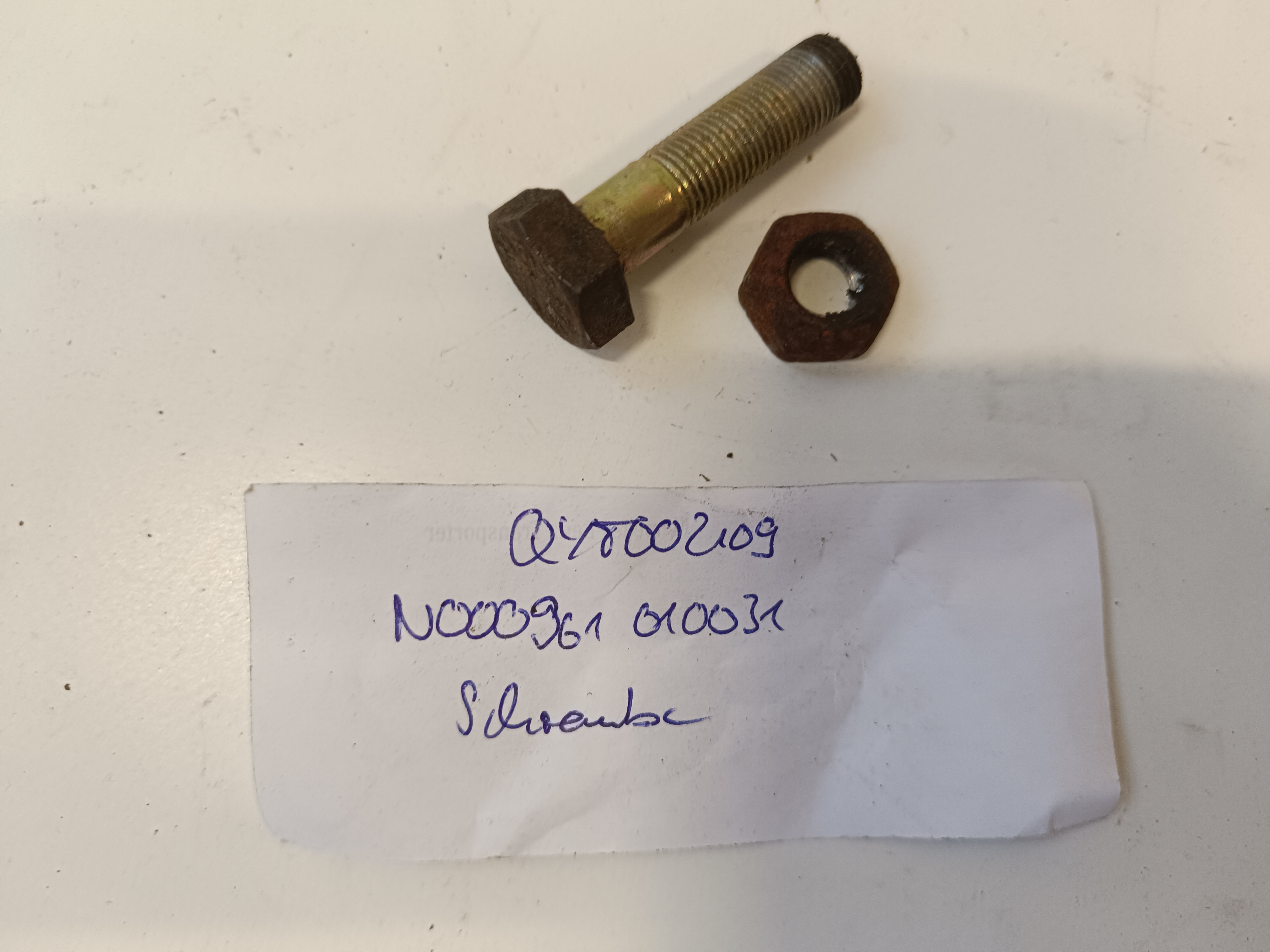 Schraube Mercedes-Benz Befestigung Lenkungsdämpfer N000960010066 N000960010026 N000961010049 N000961010031 N308676010023 Mutter N910113010002