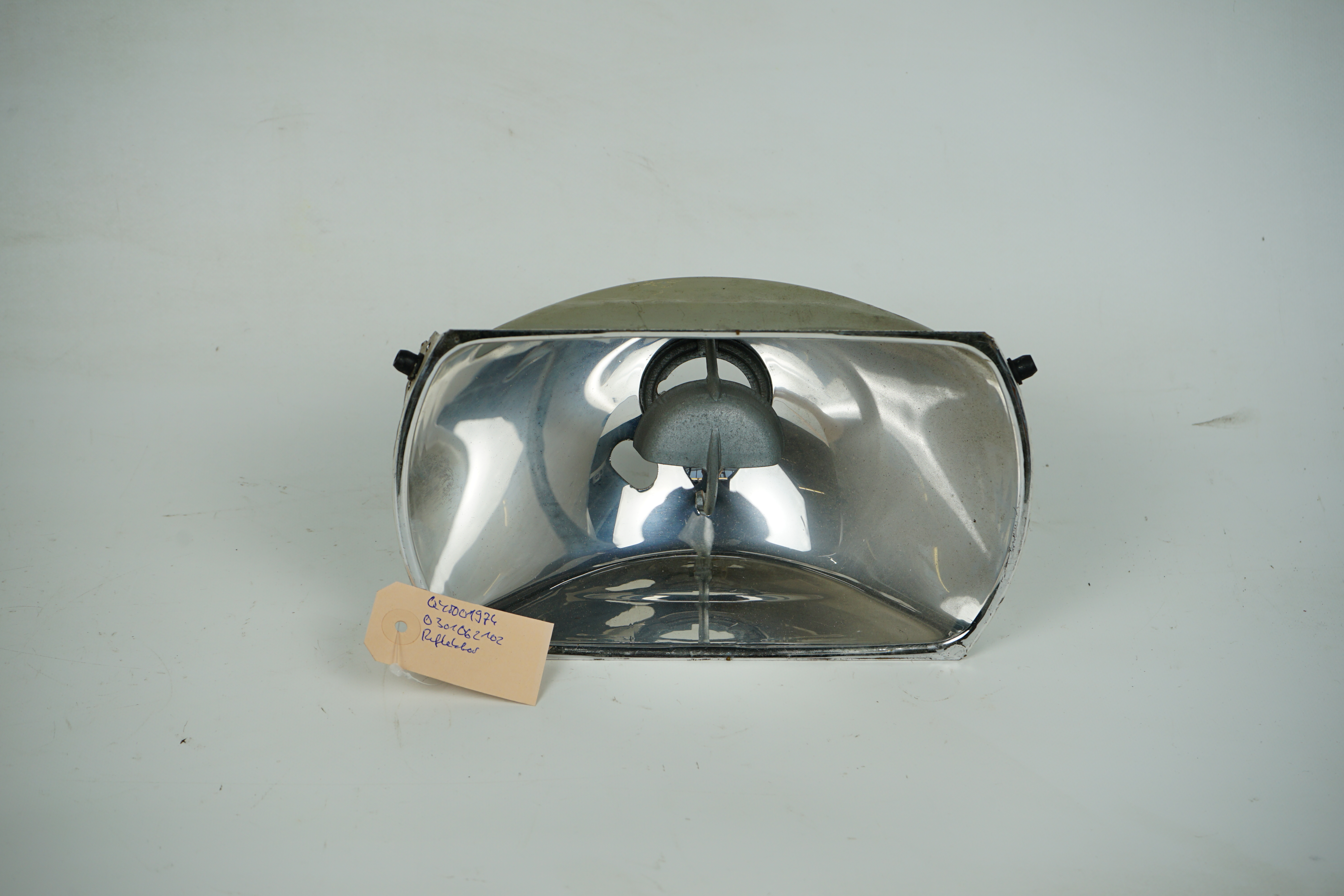 Reflektor rechts Mercedes-Benz W116 Limousine Scheinwerfer rechts A0008269678 A0008264978 Bosch 0301062102