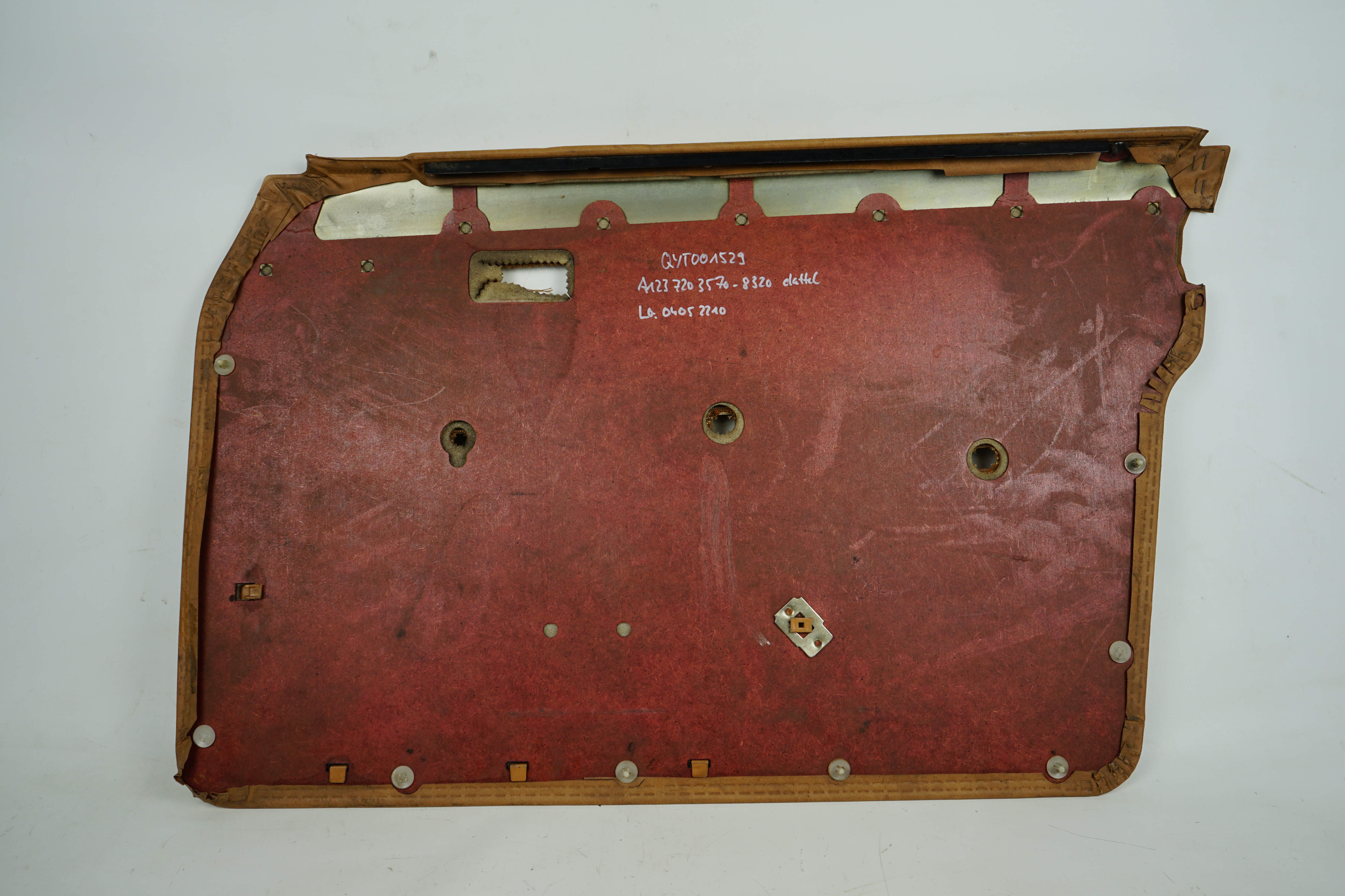 Türverkleidung Stoff dattel Fahrertür links Mercedes-Benz S123 T-Modell Kombiwagen W123 Limousine 3.Serie ab 09.1982 Fahrerseite vorn A1237203570 8320 A1237270564