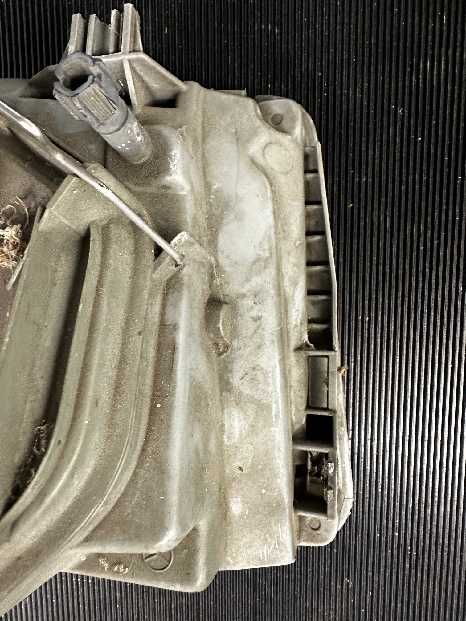 Leuchteinheit links Hella Mercedes-Benz A124 C124 S124 W124 E-Klasse Cabrio Coupé Limousine T-Modell Kombiwagen Mopf 2 A1248203357 A1248209359 Hella 1EJ007219-051/ Hella-Gehäuse 138973