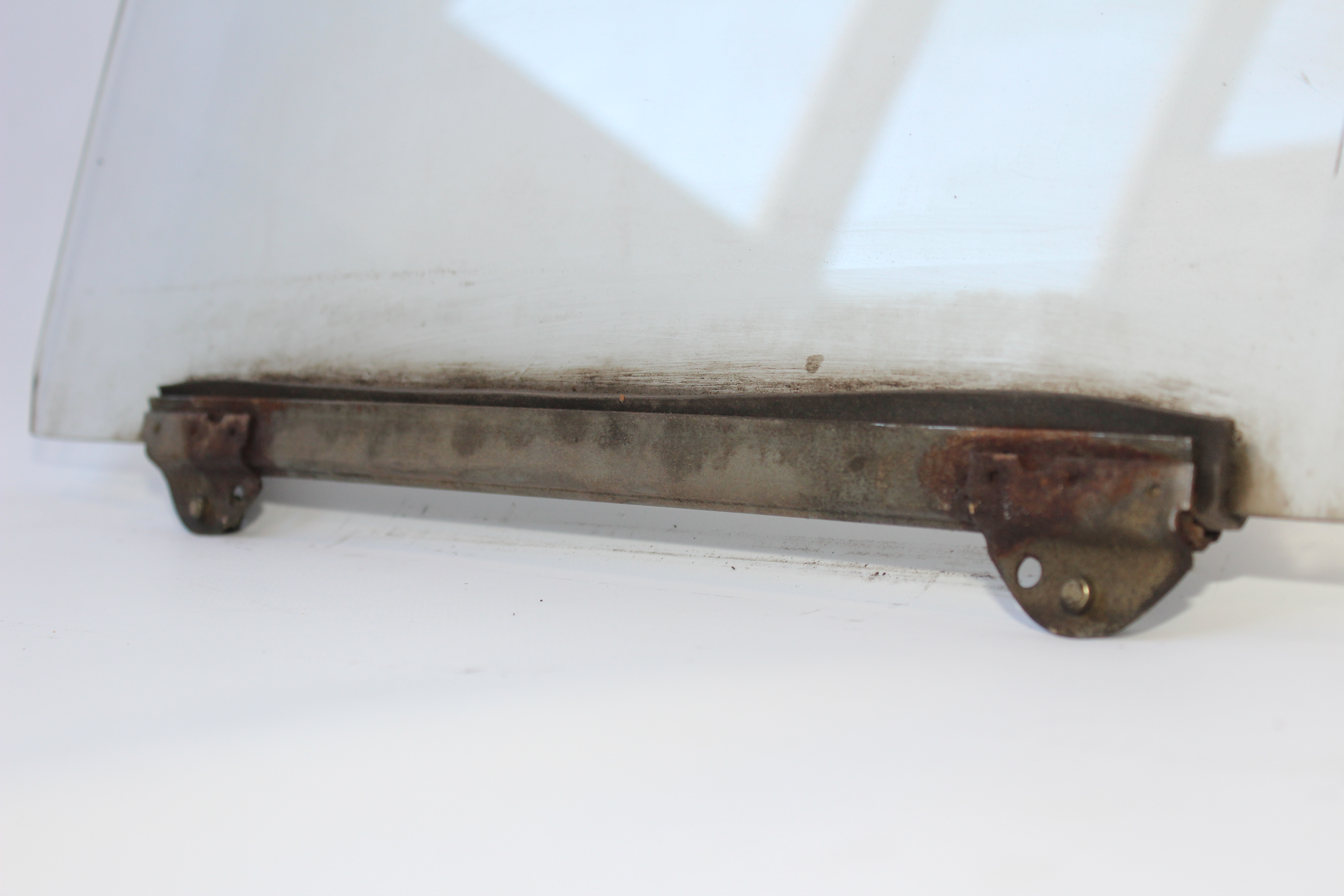 Kurbelfenster klar Seitenscheibe Tür vorn links W114 115 Strich acht /8 1.Serie Seitenscheibe Fahrerseite Fahrertür links A1157201518 A1157250110