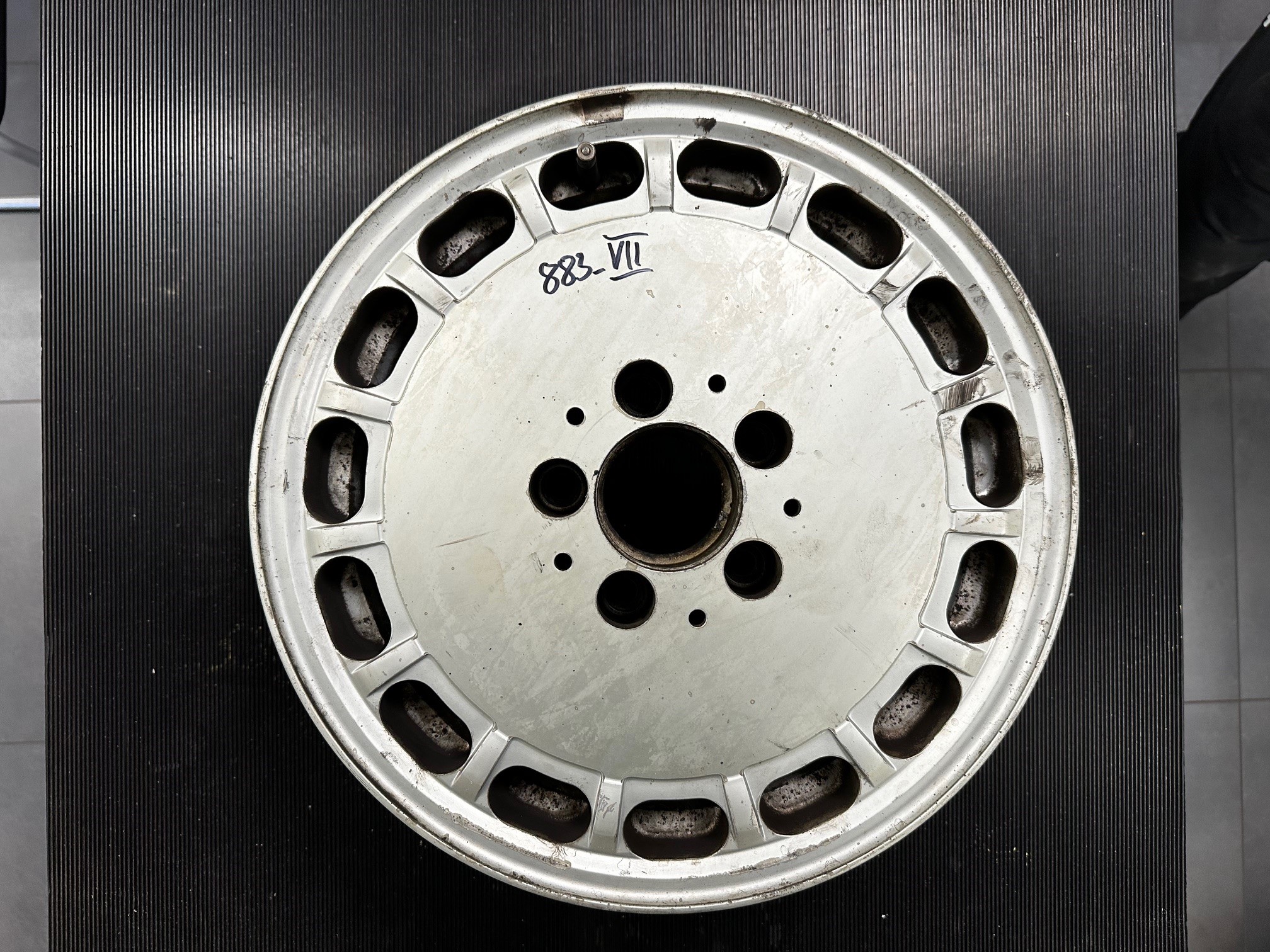 Scheibenrad "SPORTLINE" 7Jx15 ET44 Mercedes-Benz W201 Fuchs Gullideckel Fuchs Kanaldeckel 15-Loch Felge Leichtmetallfelge A2014001302 B66470012