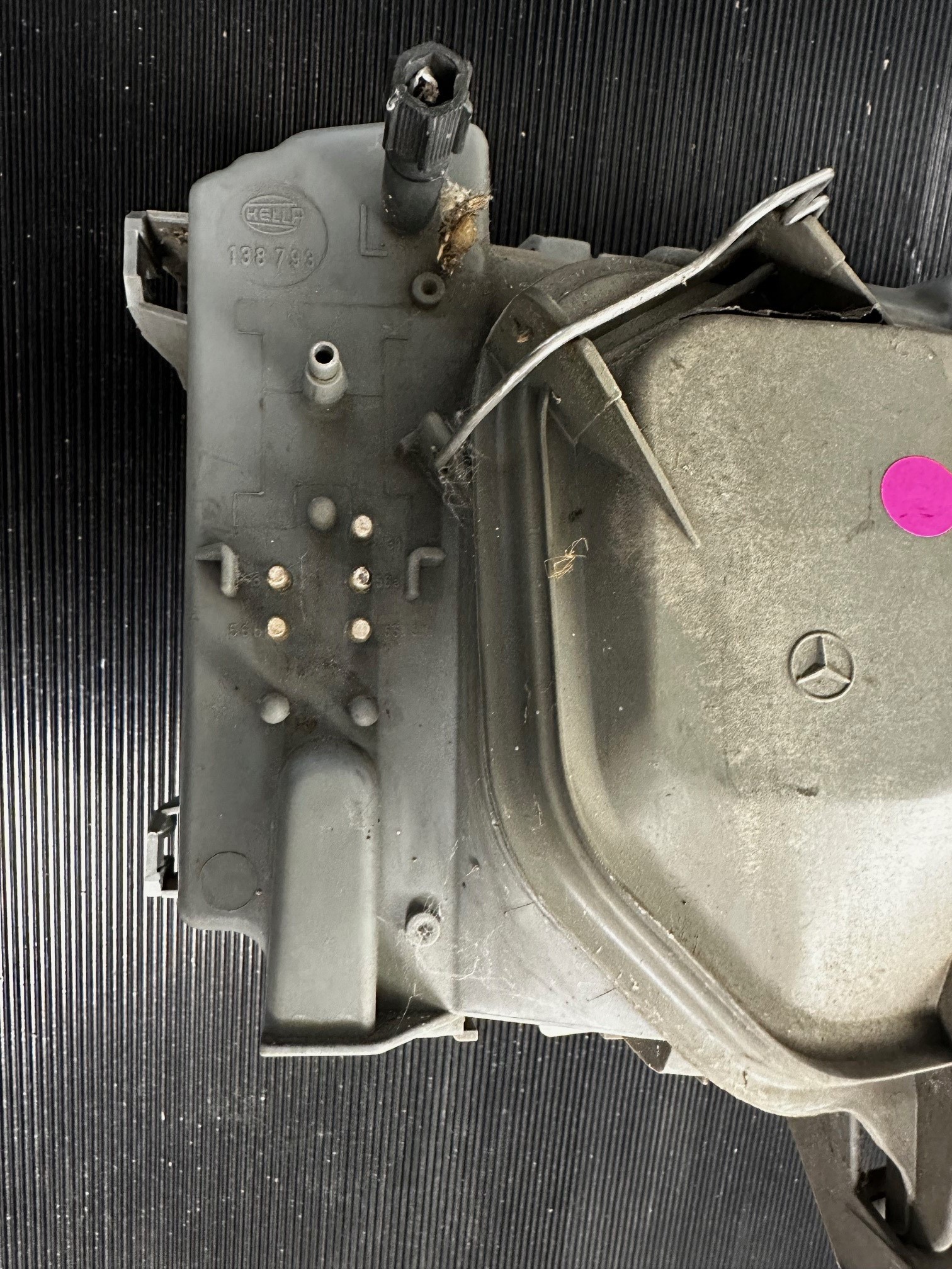 Leuchteinheit links Hella Mercedes-Benz A124 C124 S124 W124 E-Klasse Cabrio Coupé Limousine T-Modell Kombiwagen Mopf 2 A1248203357 A1248209359 Hella 1EJ007219-051/ Hella-Gehäuse 138973