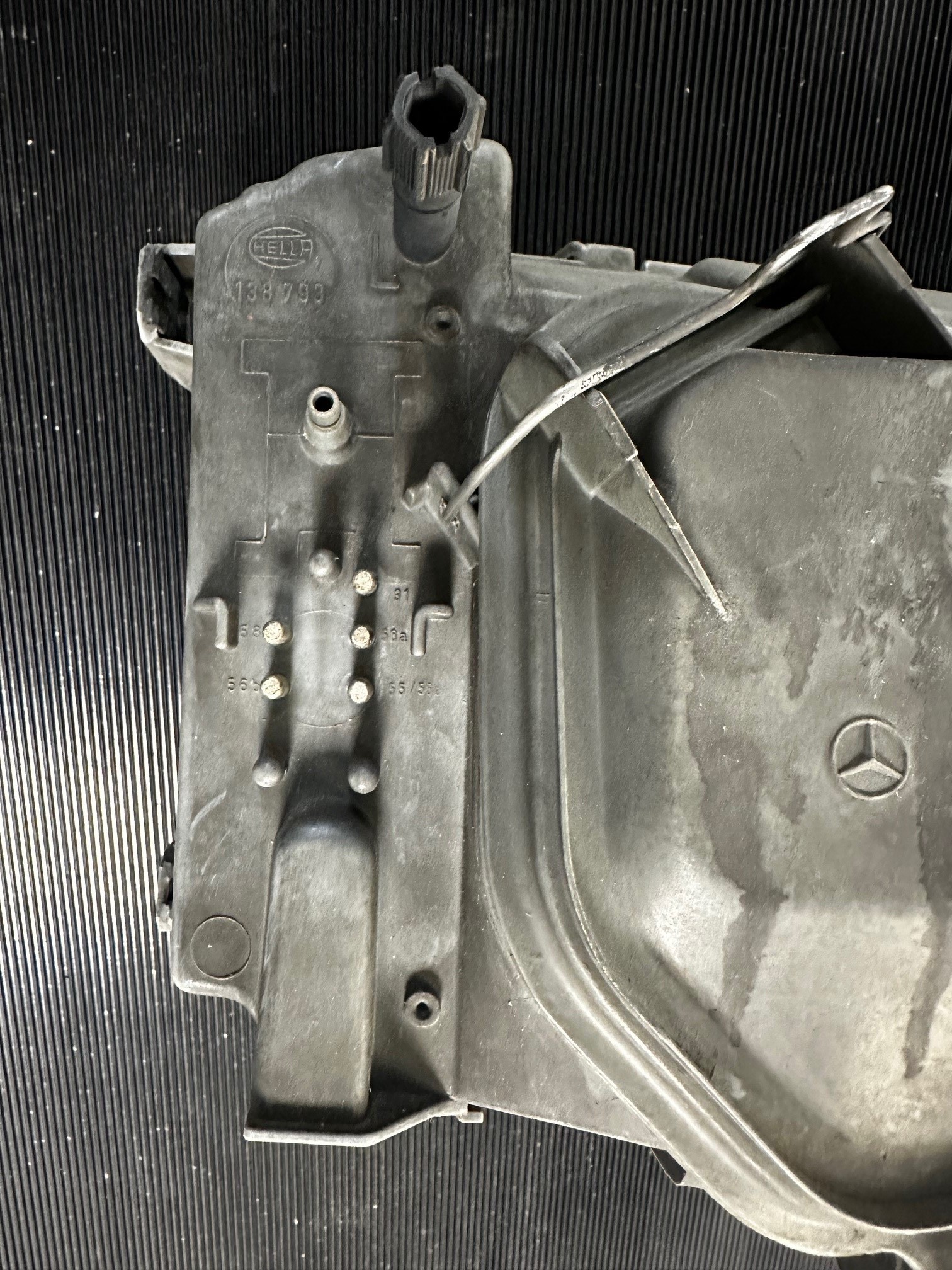 Leuchteinheit links Hella  Mercedes-Benz A124 C124 S124 W124 E-Klasse Cabrio Coupé Limousine T-Modell Kombiwagen Mopf 2 A1248203357 A1248209359 Hella 1EJ007219-051 A1248205566