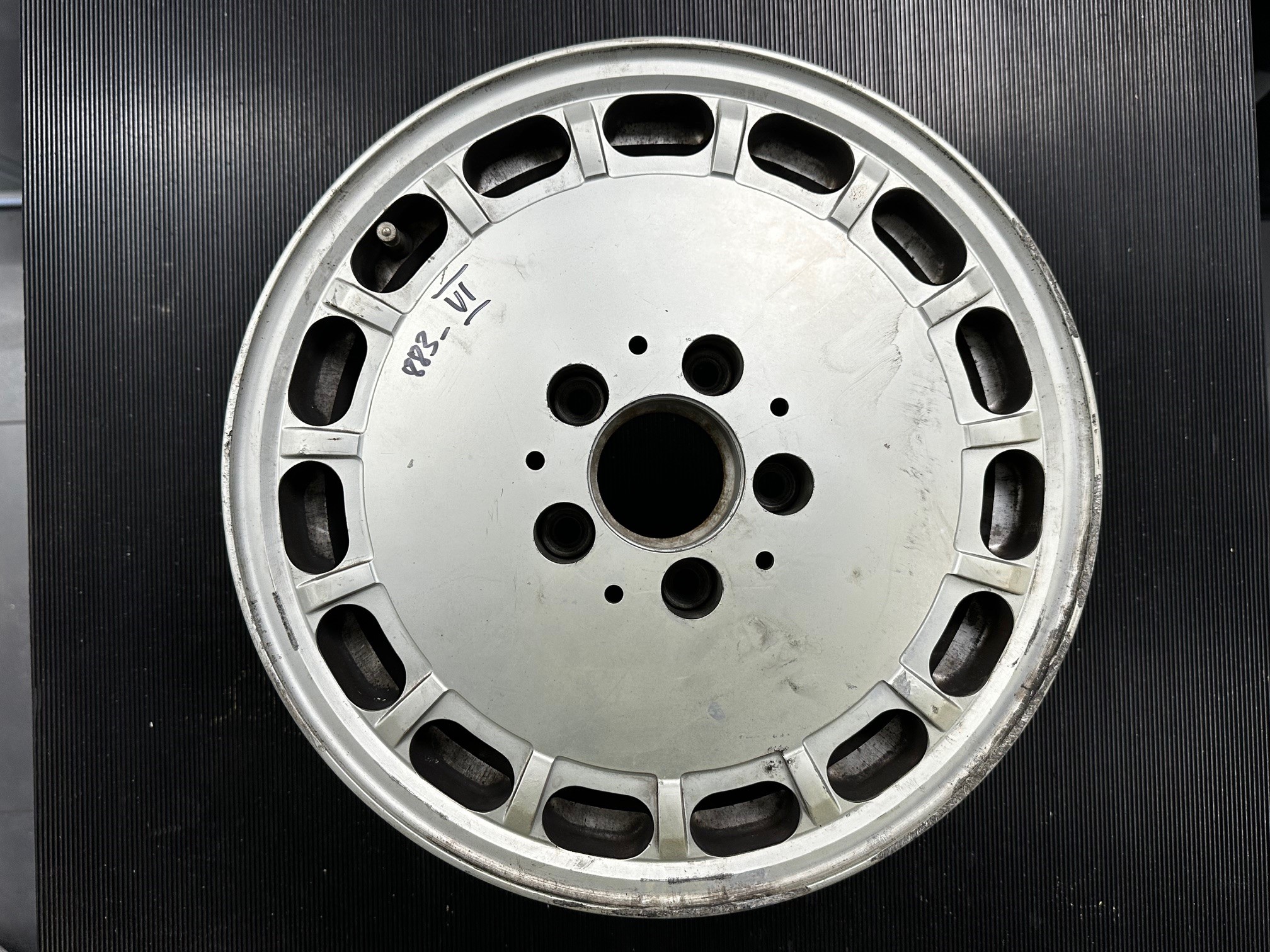 Scheibenrad "SPORTLINE" 7Jx15 ET44 Mercedes-Benz W201 Fuchs Gullideckel Fuchs Kanaldeckel 15-Loch Felge Leichtmetallfelge A2014001302 B66470012