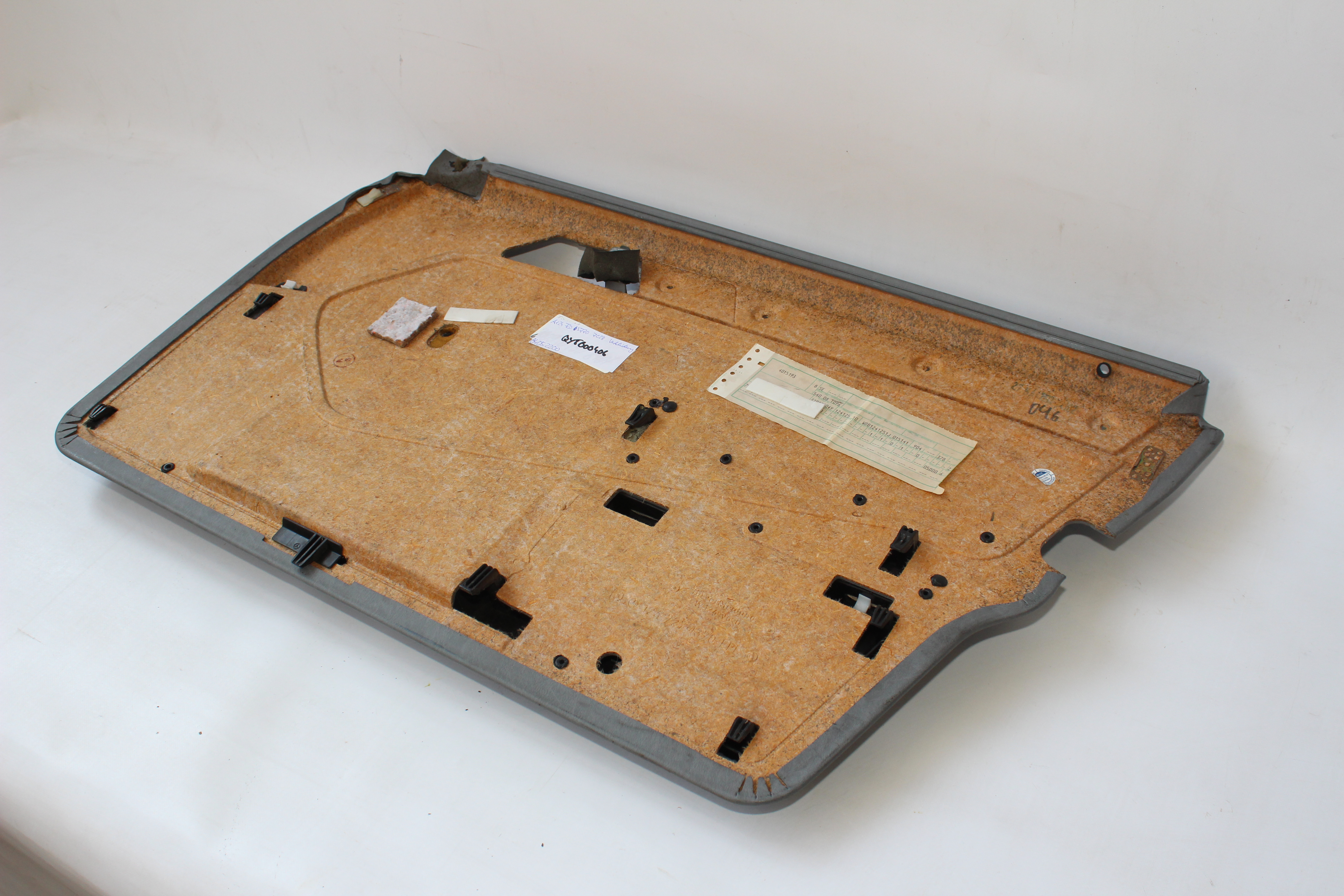 Türverkleidung Stoff Karo grau Fahrertür links Mercedes-Benz S124 W124 Tür vorn links A1247205770 7228 A1247205770 7C28 A1247205770 7C87