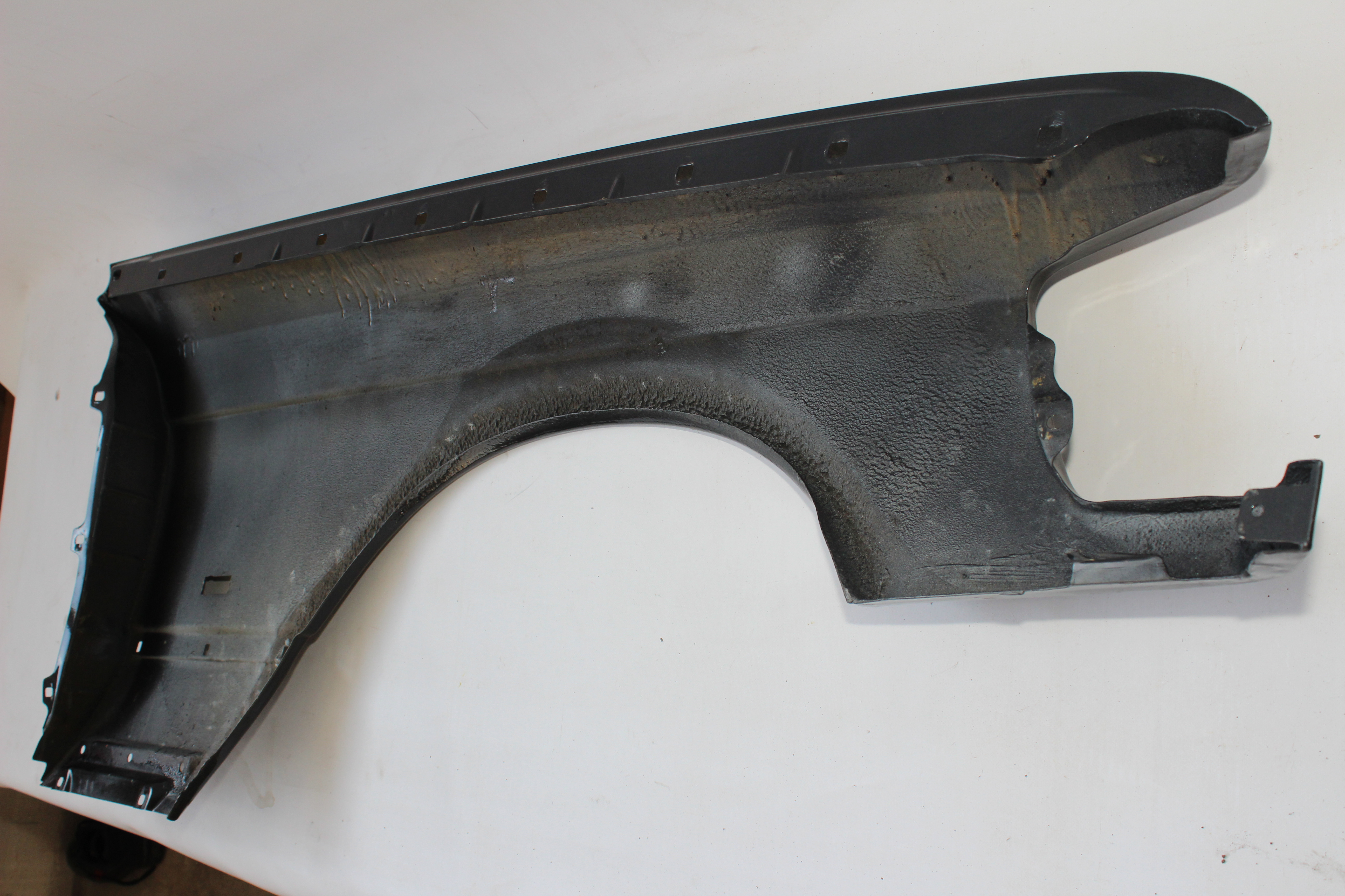 Kotflügel vorn links Mercedes-Benz C126 380SEC-500SEC 1.Serie Export mit Blinkerloch A1268810501 A1268811501 A1268811901 9199