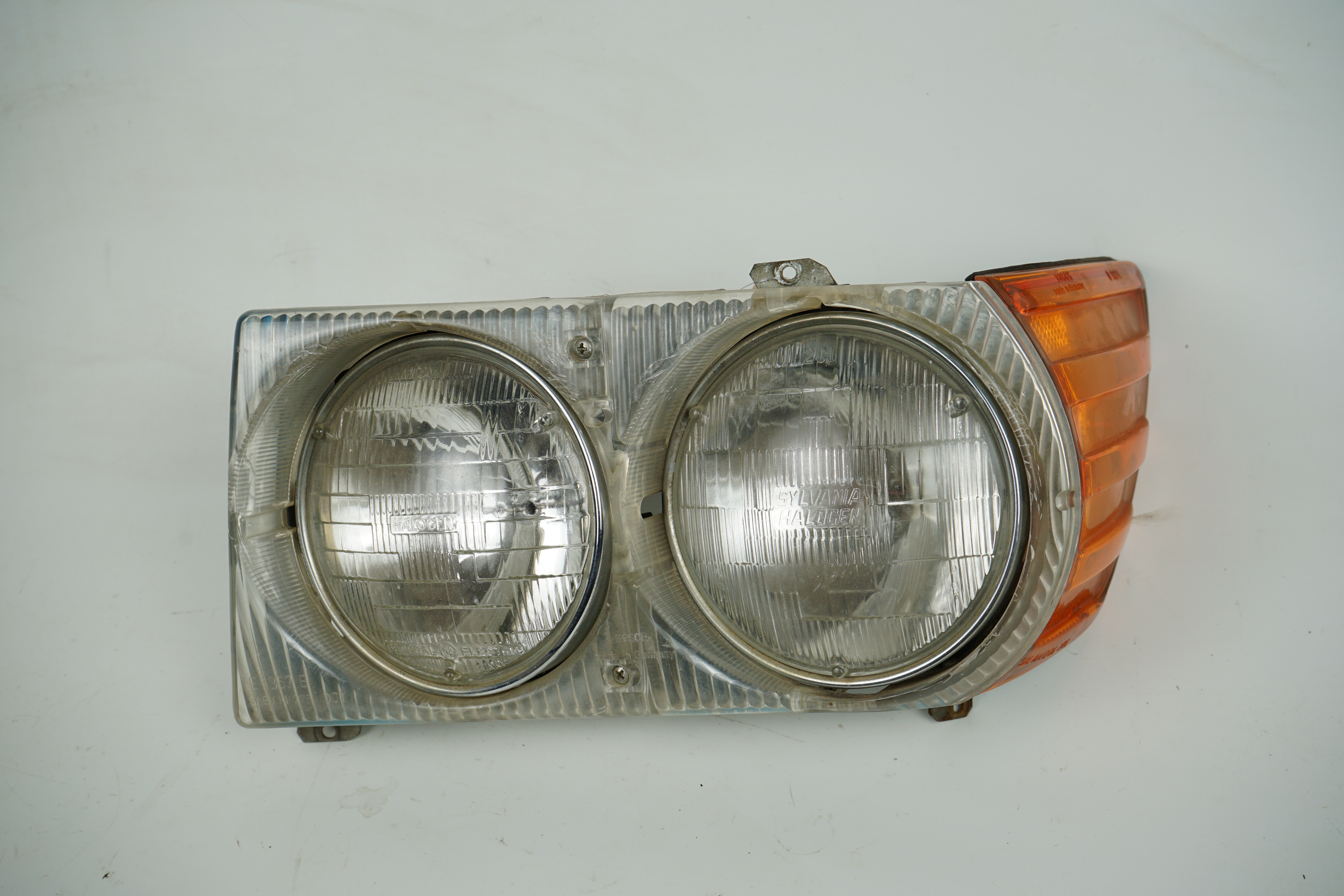 Leuchteinheit links komplett SEALED BEAM Mercedes-Benz R107 C107 SL SLC Cabrio Coupé Scheinwerfer links US-Version SEALED BEAM A1078203961 A1078205561 1305233055