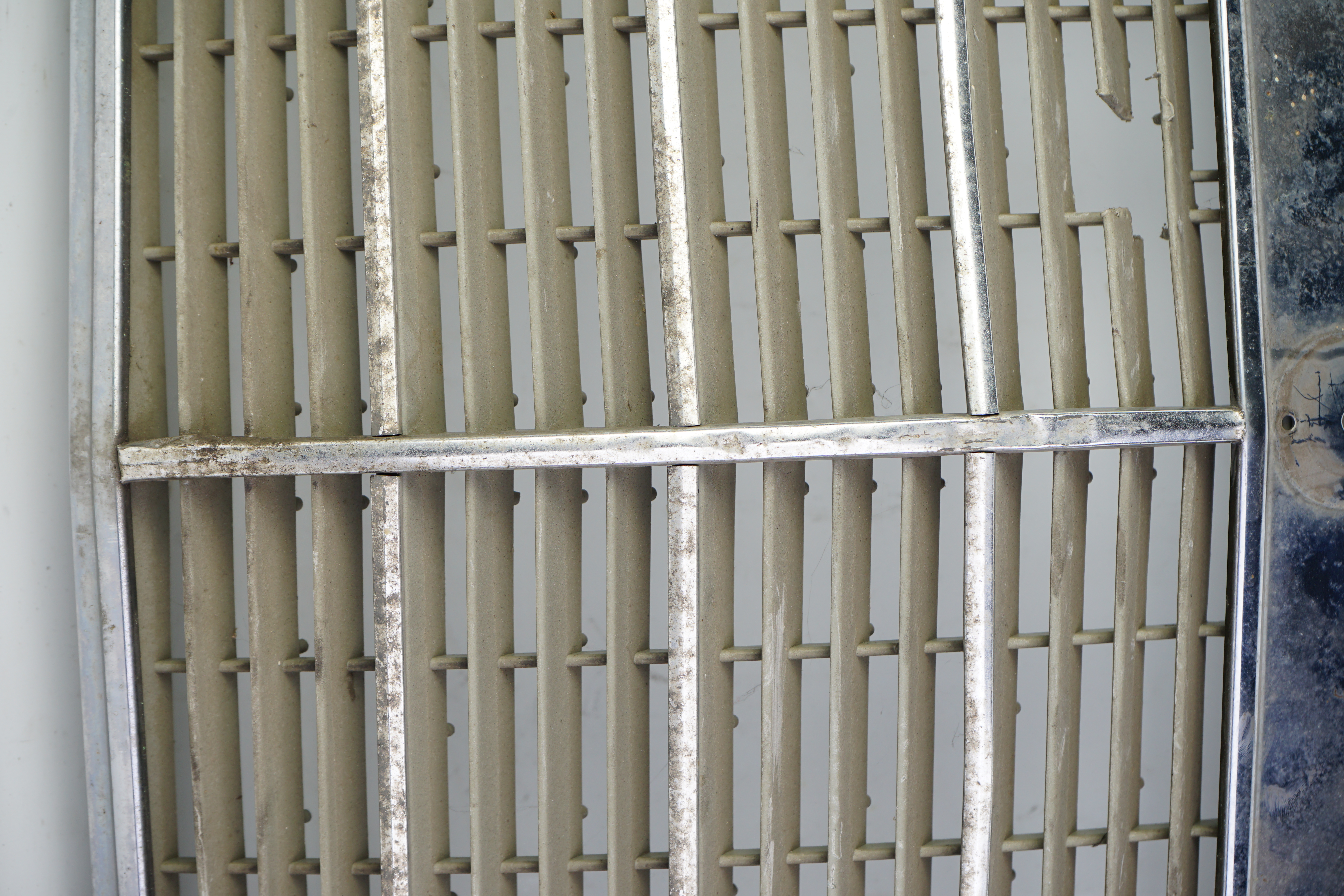 Rahmen Kühlerverkleidung C123 S123 W123 Grill Frontgrill Kühlergrill A1238800183