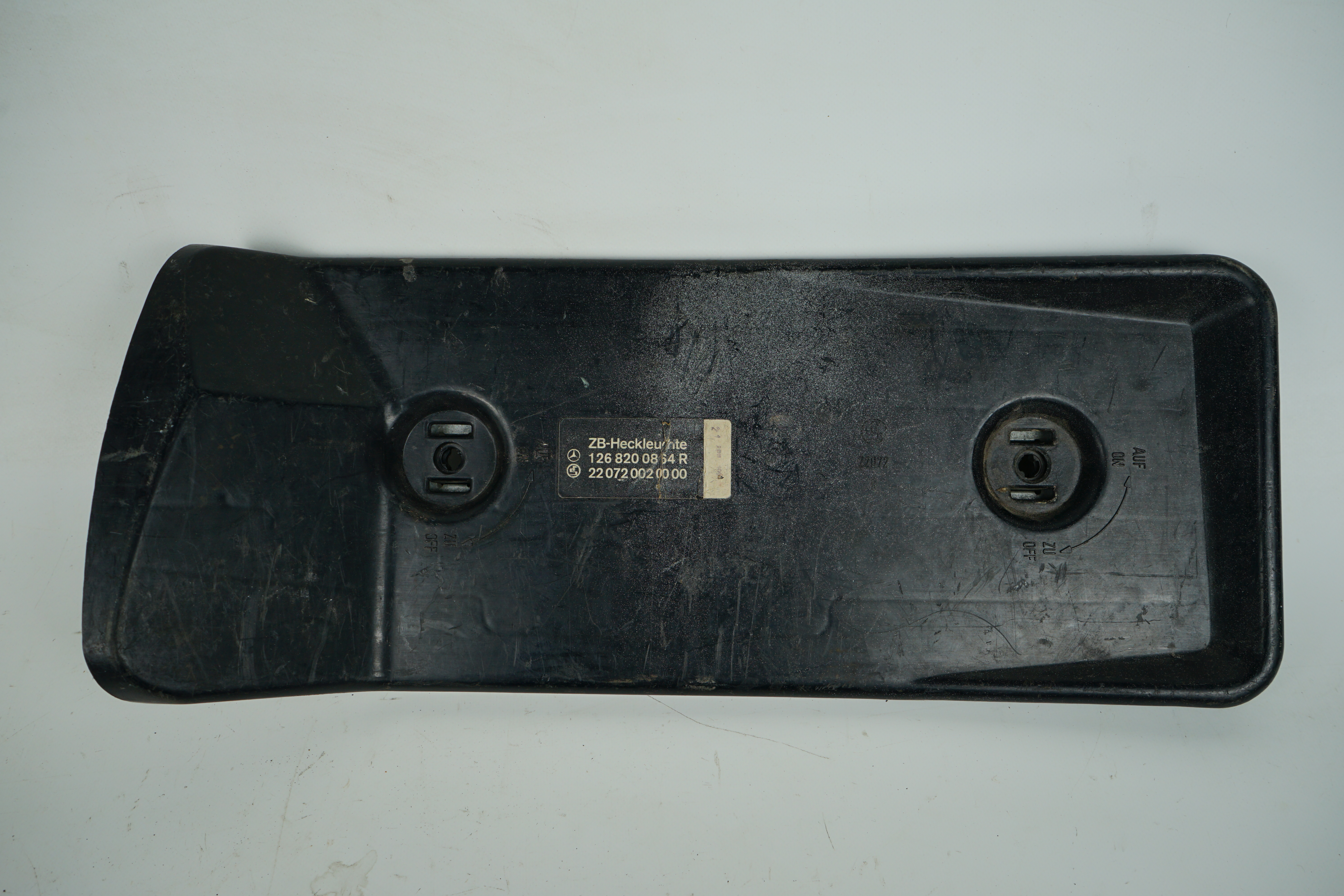 Lampenträger Heckleuchte rechts Mercedes-Benz C126 SEC Coupé W126 S SE SEL Limousine Rückleuchte OHNE Nebelschlussleuchte 1. Serie 09/1979 - 08/1985 Beifahrerseite *A1268200864 A1268201064