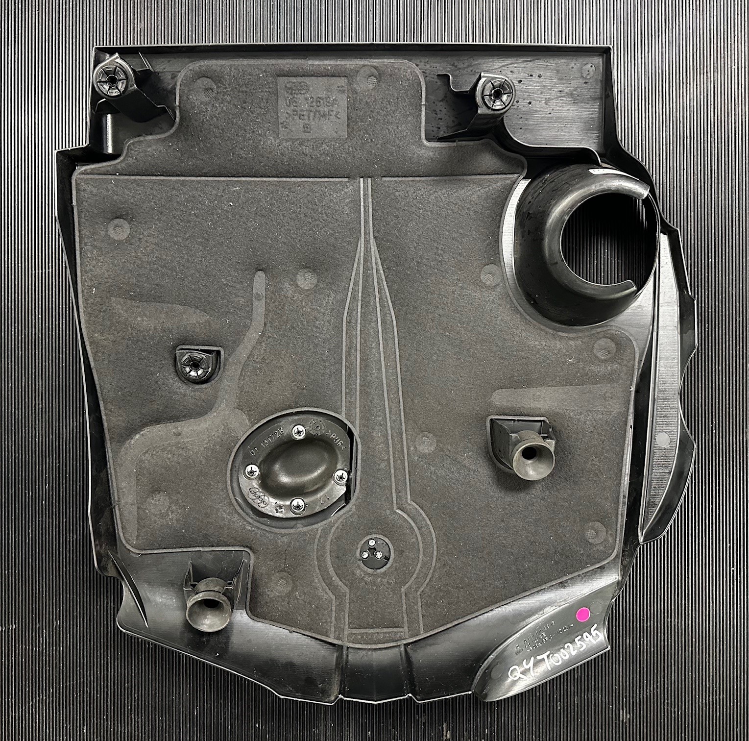 Motorabdeckung Mercedes-Benz OM651 mit BM W117 W165 W176 W246 Motorabdeckung A6510109815 OM651 R4-Dieselmotor 