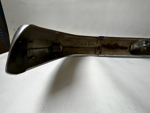 Stoßstange vorn mit ScheinwerferreinigungsanlageMercedes-Benz C123 Coupé 230C CE 280 C CE W123 Limousine 280E mit SWRA A1238800970 A1238800270 A1238800370/ A1238800470