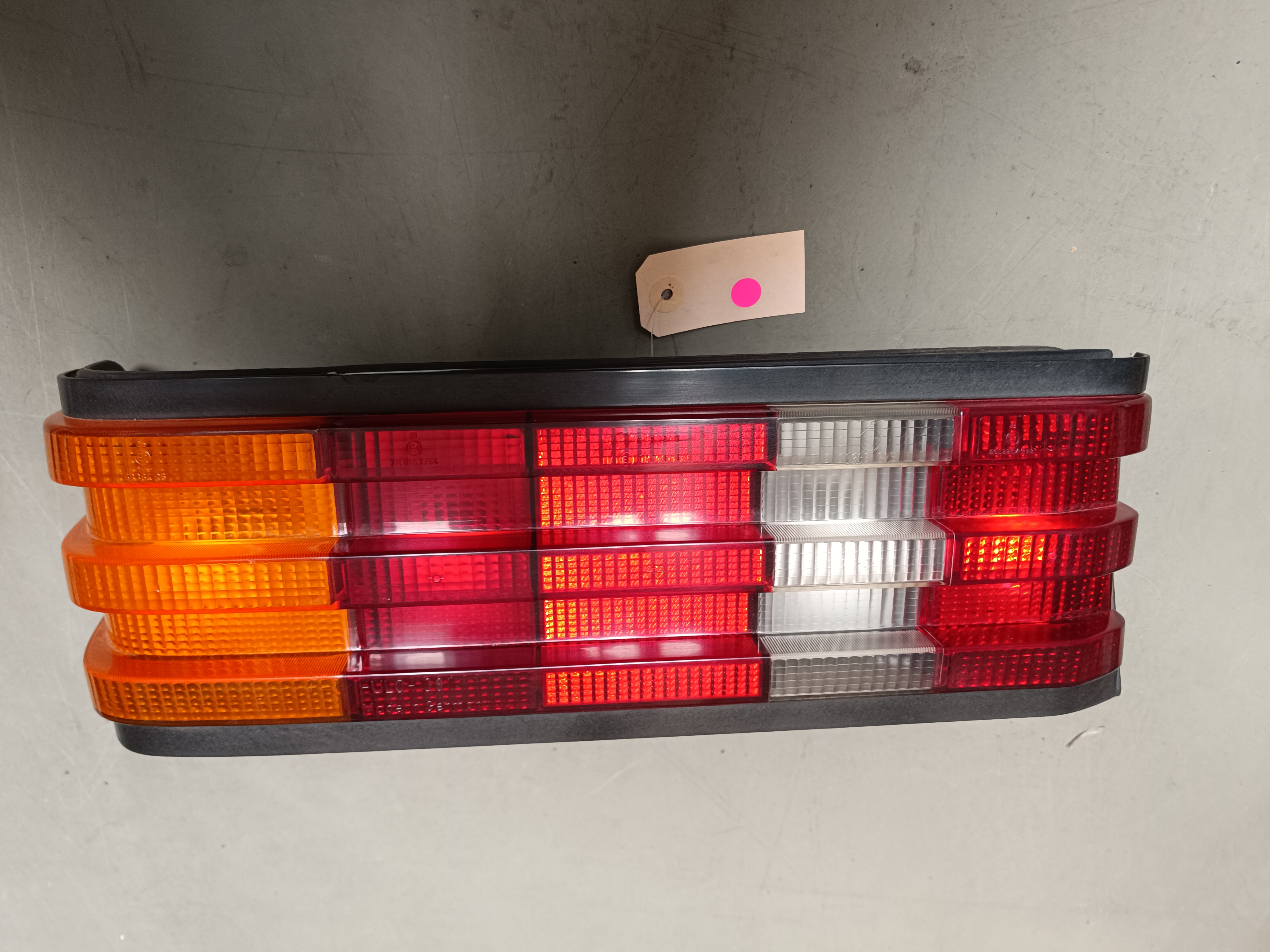 Rückleuchte links Mercedes-Benz W201 190 E 190D Limousine Heckleuchte Schlussleuchte hinten links A2018201564 A2018201364 ULO 38111
