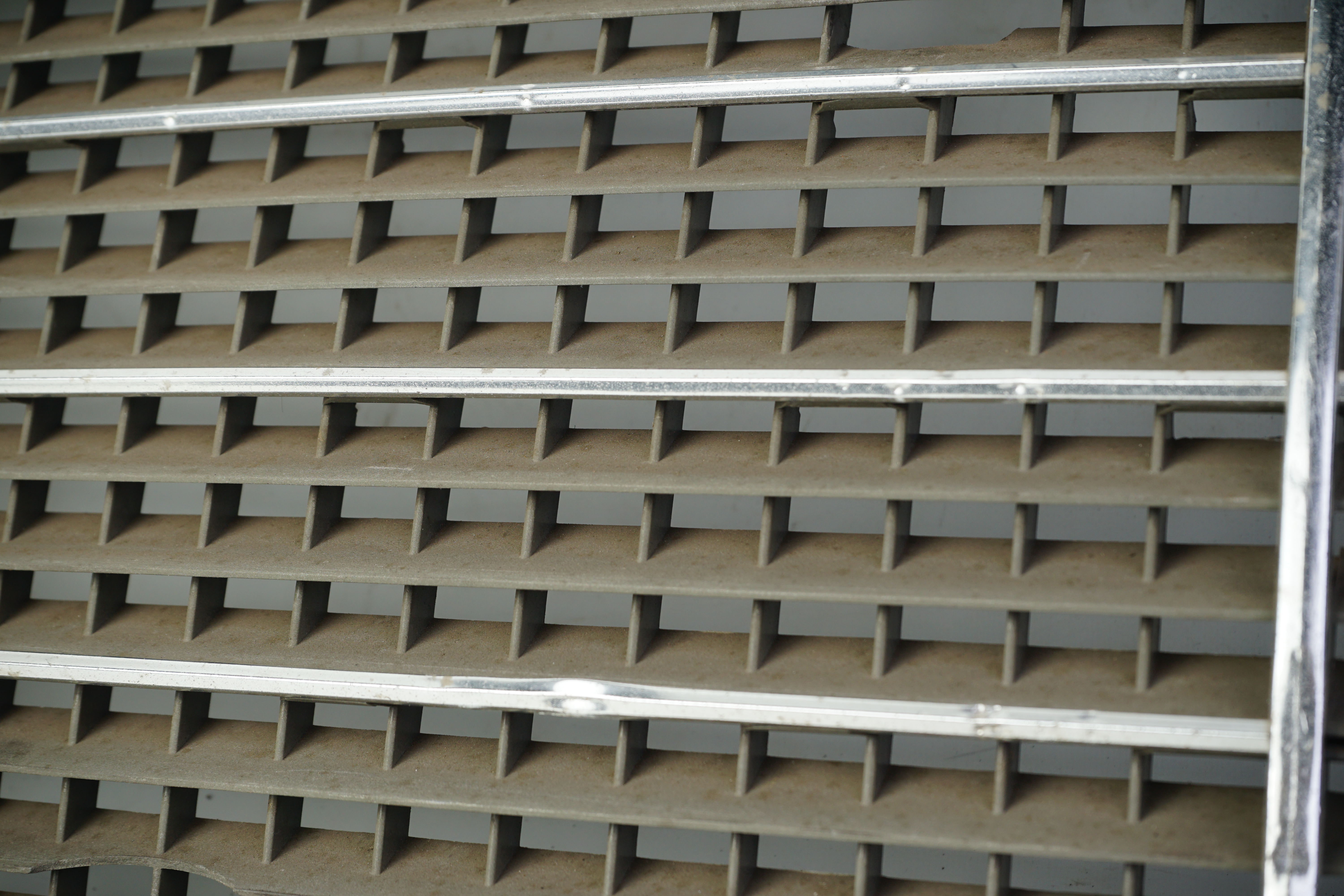 Rahmen Kühlerverkleidung W124 E-Klasse 200-500E Vor MOPF Chromrahmen Frontgrill Kühlergrill A1248800783