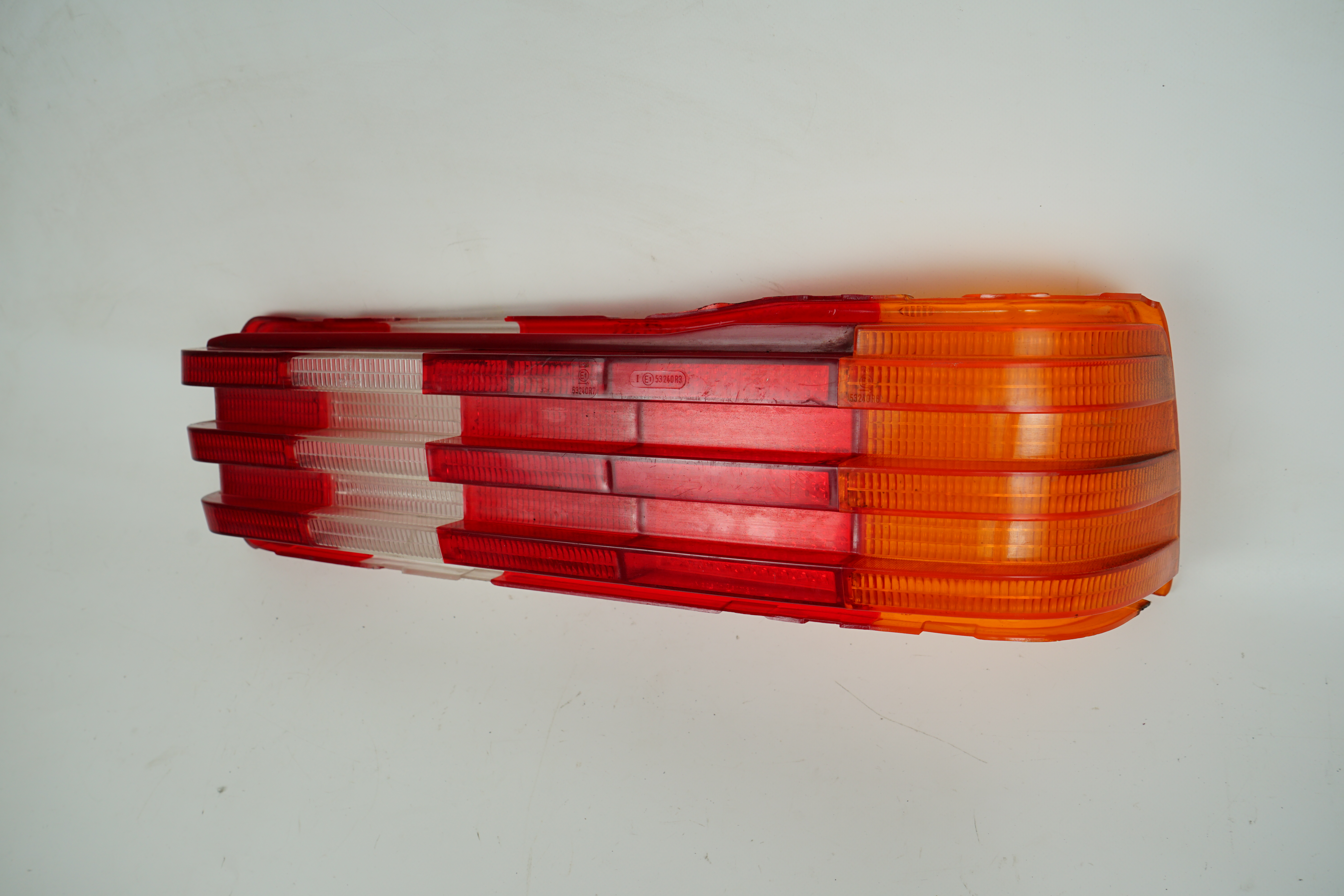 Lichtfenster rechts Heckleuchte Mercedes-Benz C123 Coupé W123 Limousine Streuscheibe Schlussleuchte rechts A1238203066 A1238203466