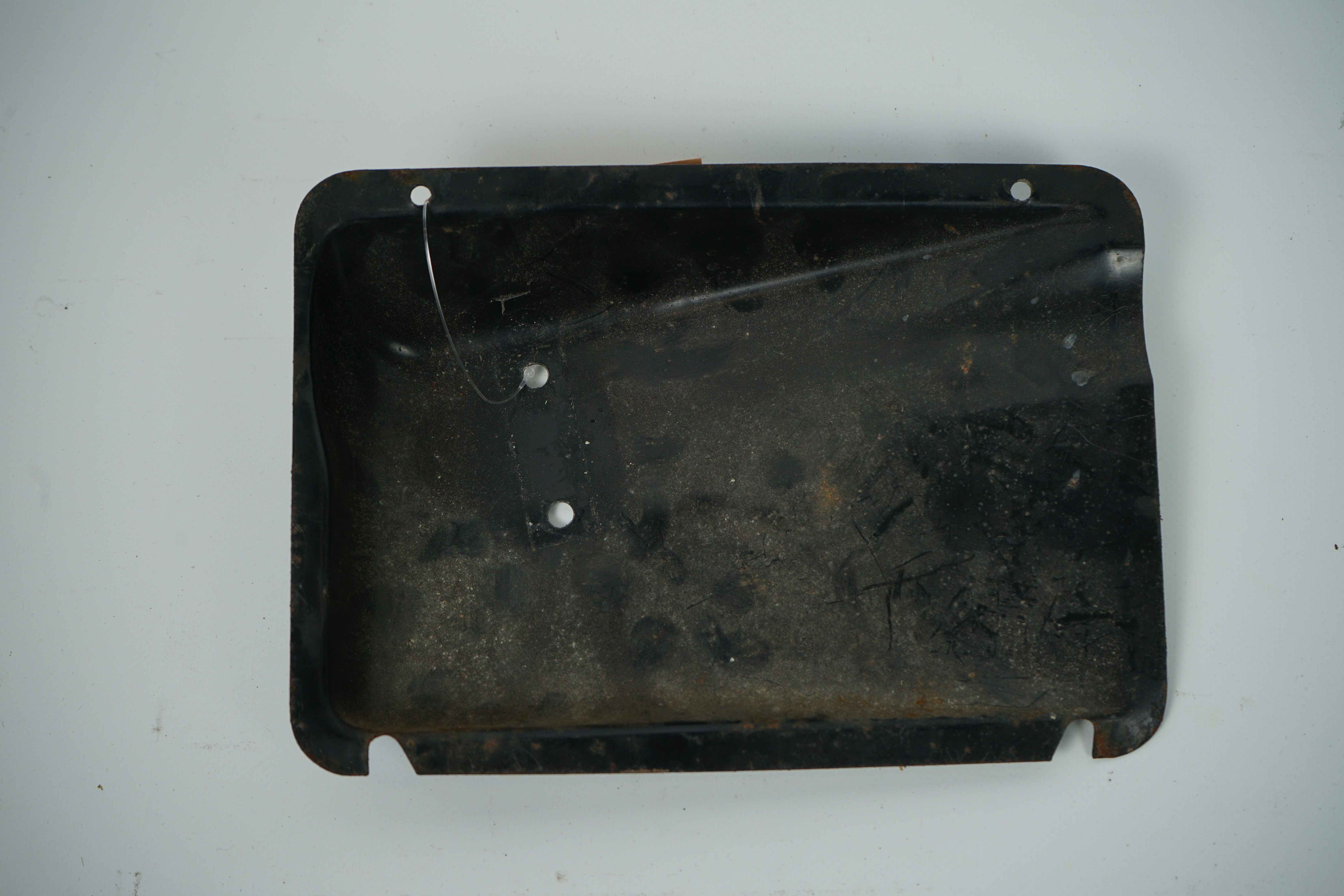  Deckel Mercedes-Benz C107 R107 Deckel Heckmittelstück unten links A1076930130