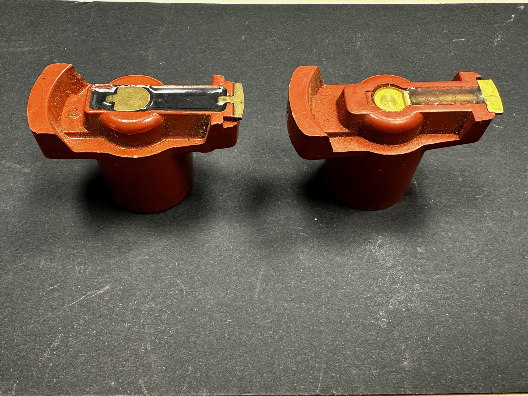 Zündverteilerläufer BERU 0300900029 EVL029 Mercedes-Benz Mercedes-Benz M116 M117 V8 Motor C/ R107 W108 W109 W111 W116 C126 W126 Läufer entstört 5kOhm OHNE Drehzahlbegrenzer A0001581931 A0001582331 BERU 0300900069 EVL069 (Bosch 1234332215)