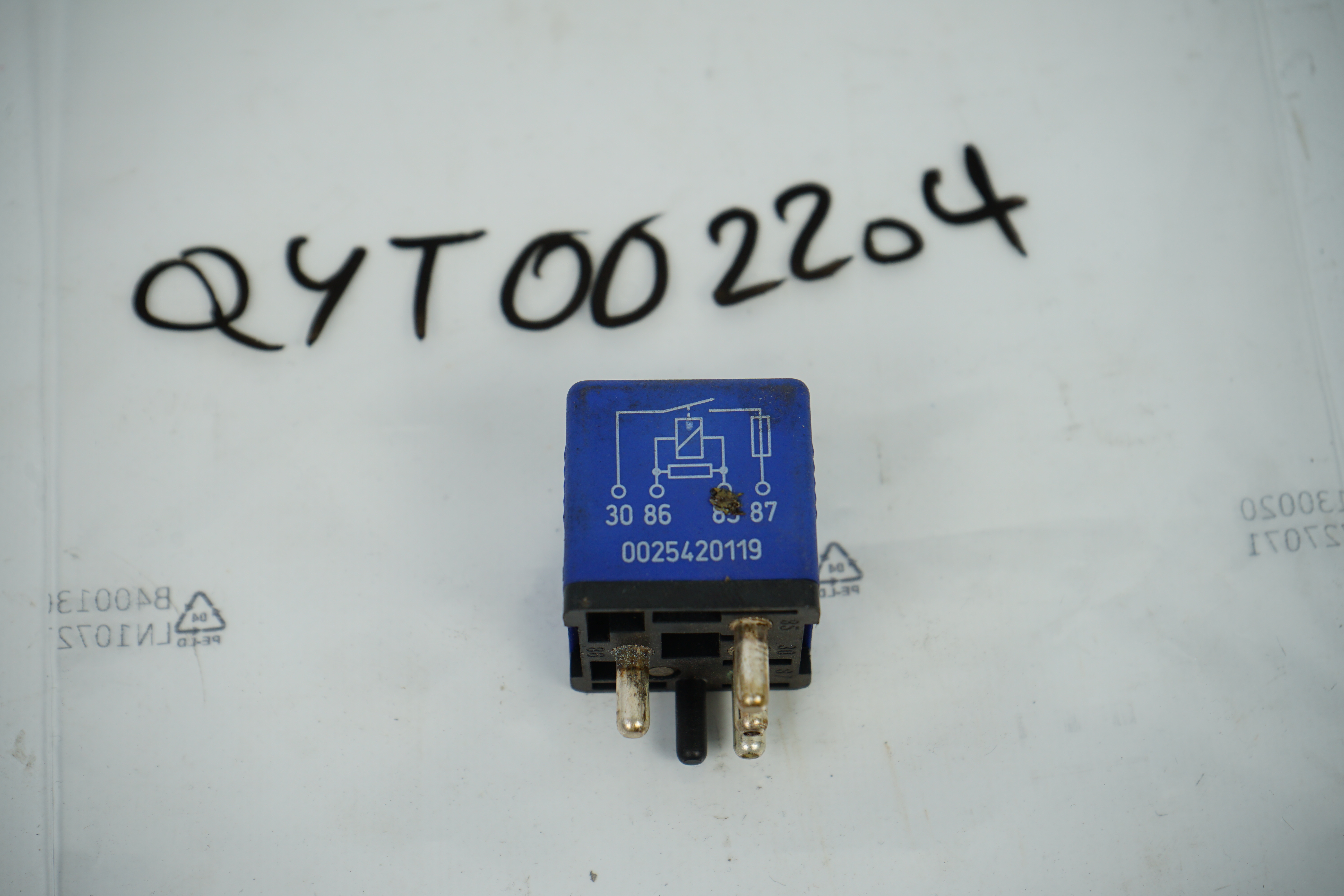 Relais Zusatzlüfter Stufe I 15A Mercedes-Benz  W124 R129 W140 W202 Arbeitsstrom A0025420119 4RA007077-03