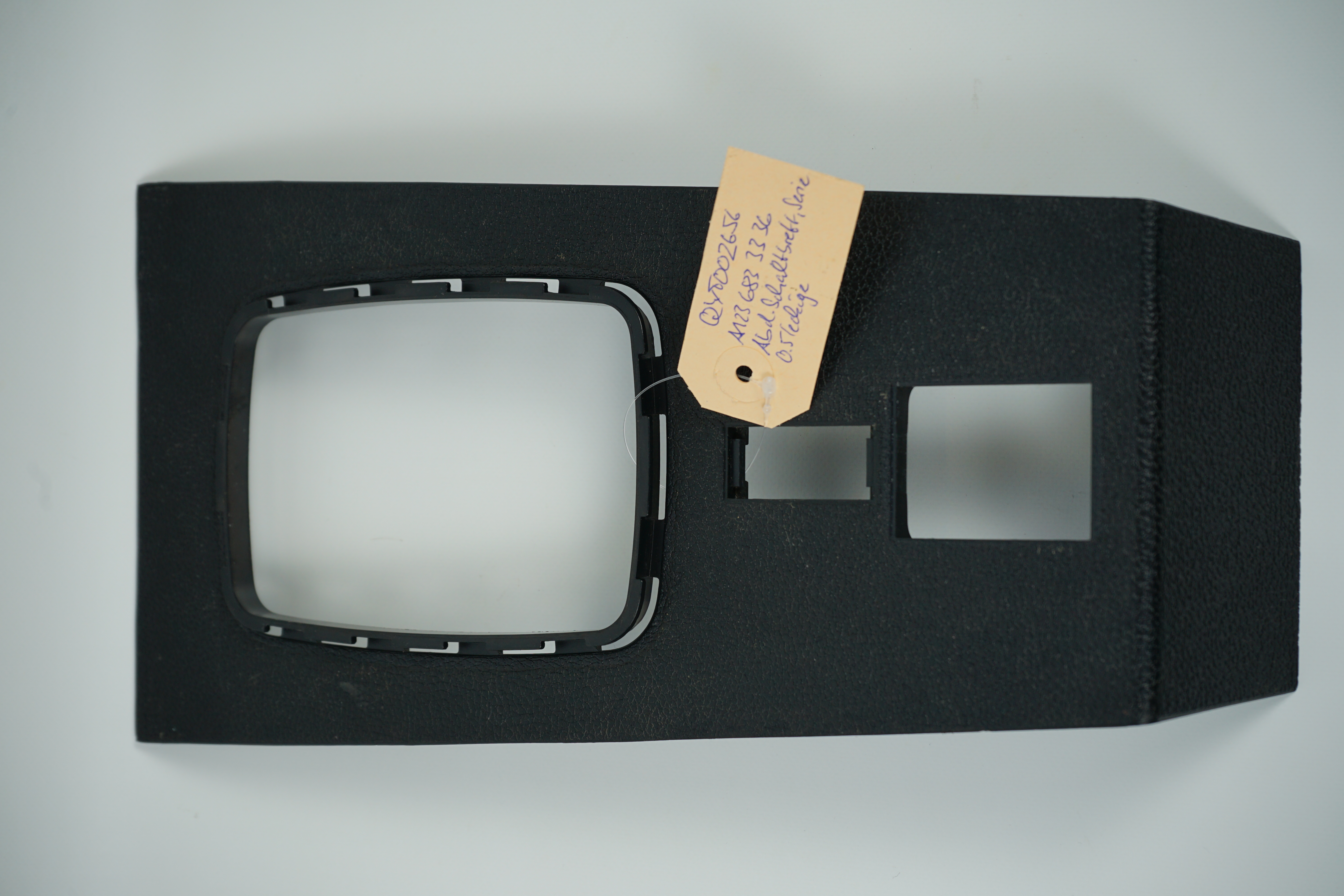  Abdeckung Mercedes-Benz C123 S123 W123 Abdeckung Schaltbrett W123, Serie 0.5 eckige Schalter Oberfläche grob genarbt A1236833336