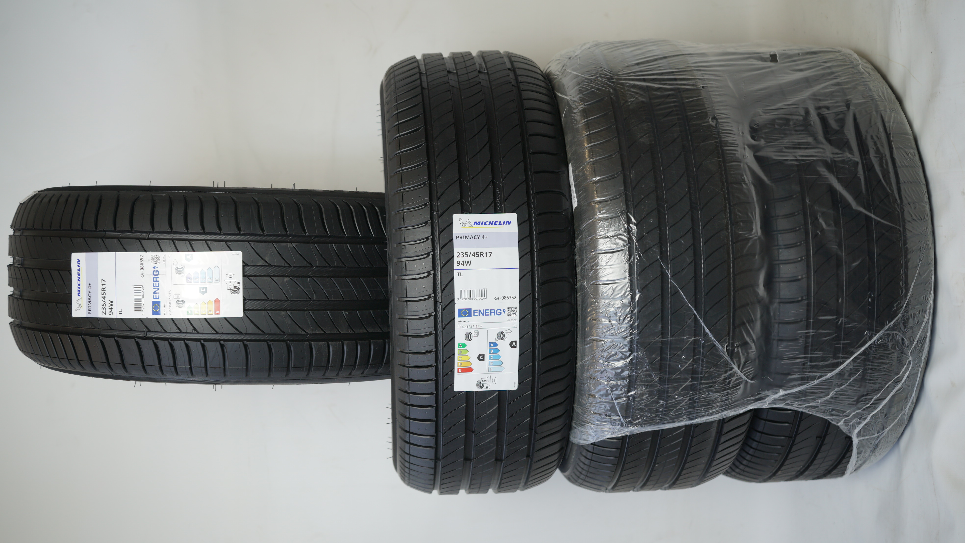 Sommerreifen MICHELIN Primacy 4+ 235/45R17 94W (C, A, B, 70dB) Mercedes-Benz W210 E-Klasse uvm. 23545R17 94W