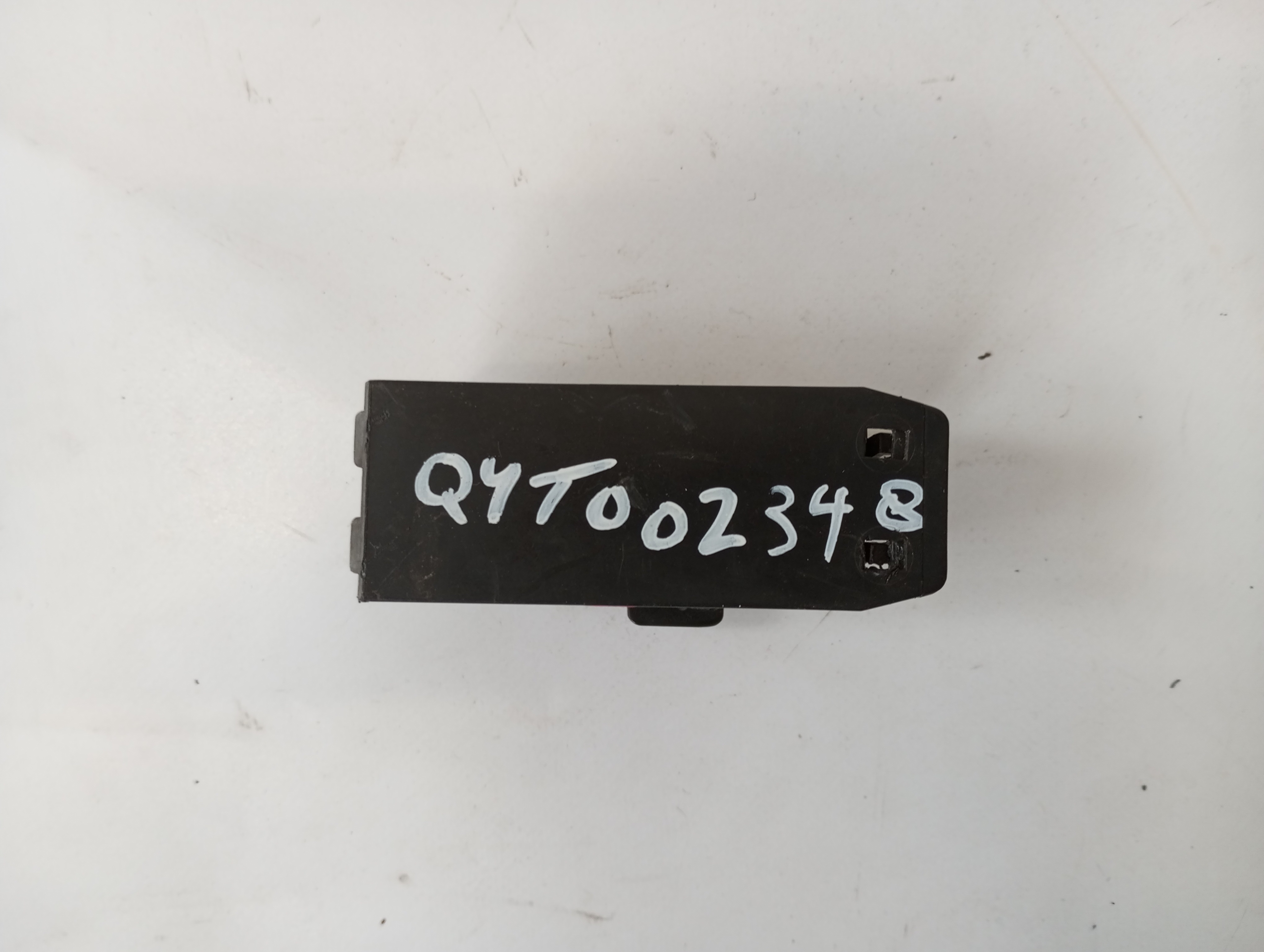 Halter Mercedes-Benz A124 C124 W201 E-Klasse Halter Prüfstecker A1245459340