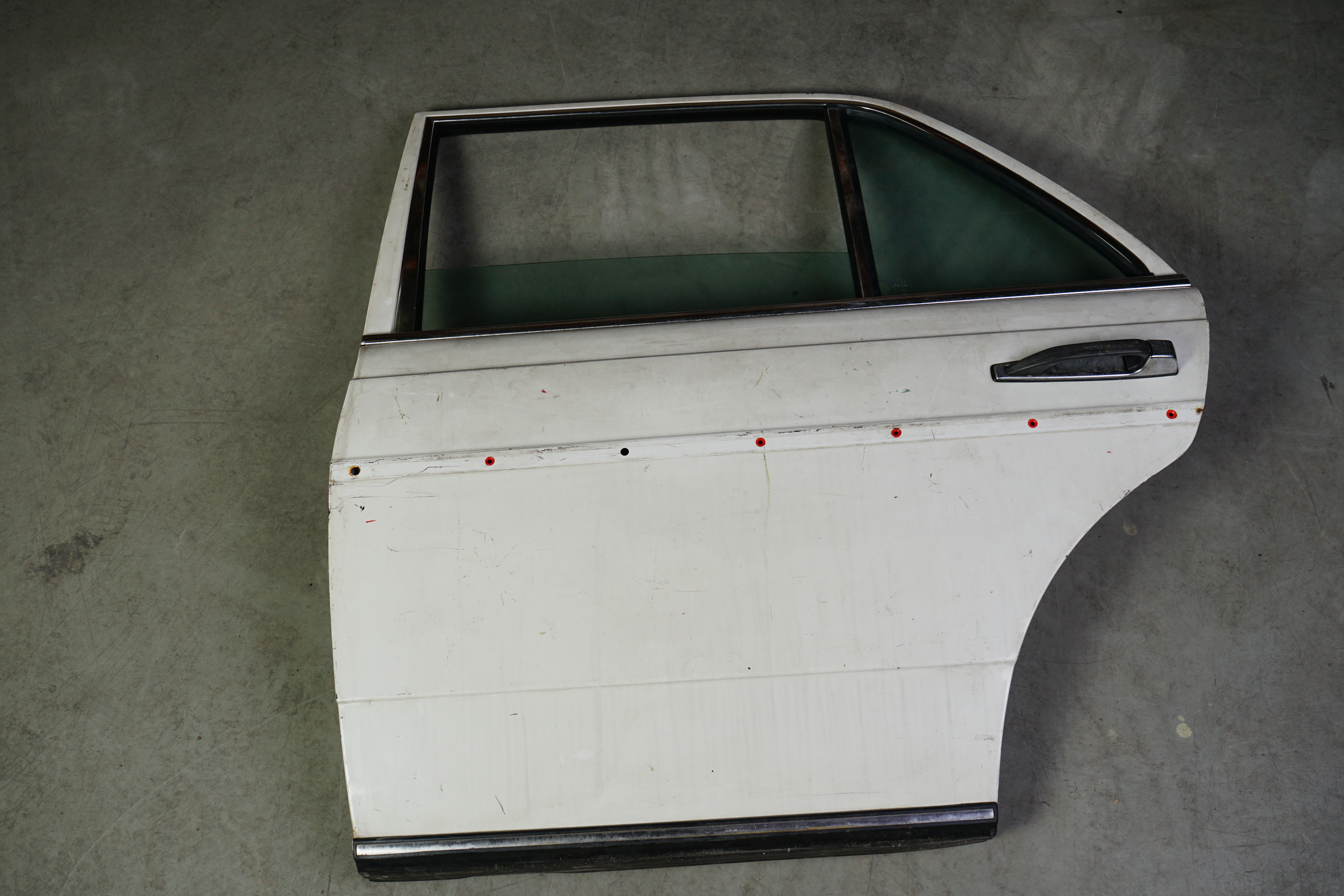 Fondtür hinten links komplett W123 Limousine Colorverglasung Fahrerseite hinten links A1237300505 A1237300705