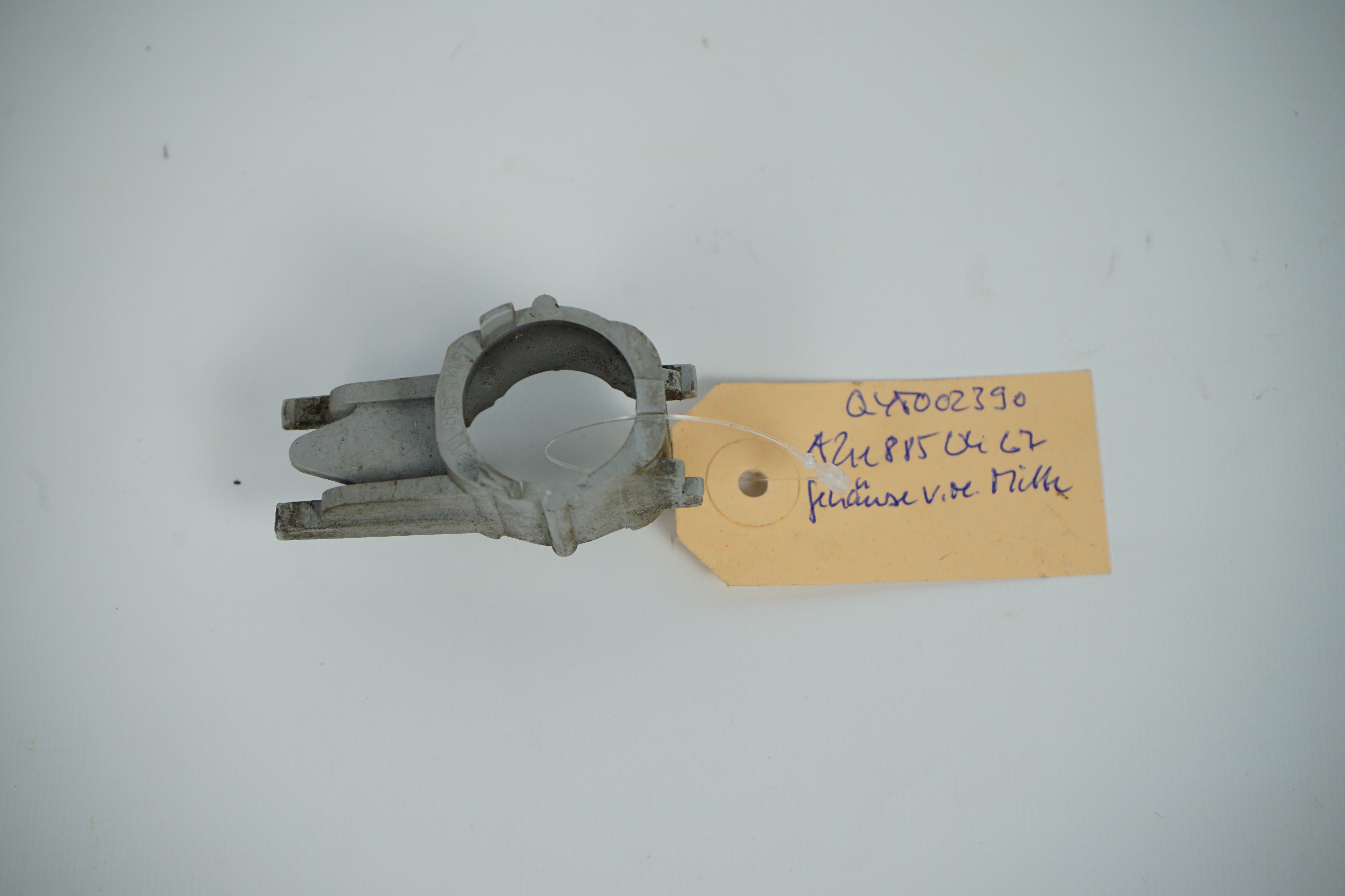 Gehäuse PDC-Sensor Mercedes-Benz S211 W211 T-Modell Kombiwagen Limousine Gehäuse Abstandssensor vorn rechts Mitte A2118850467