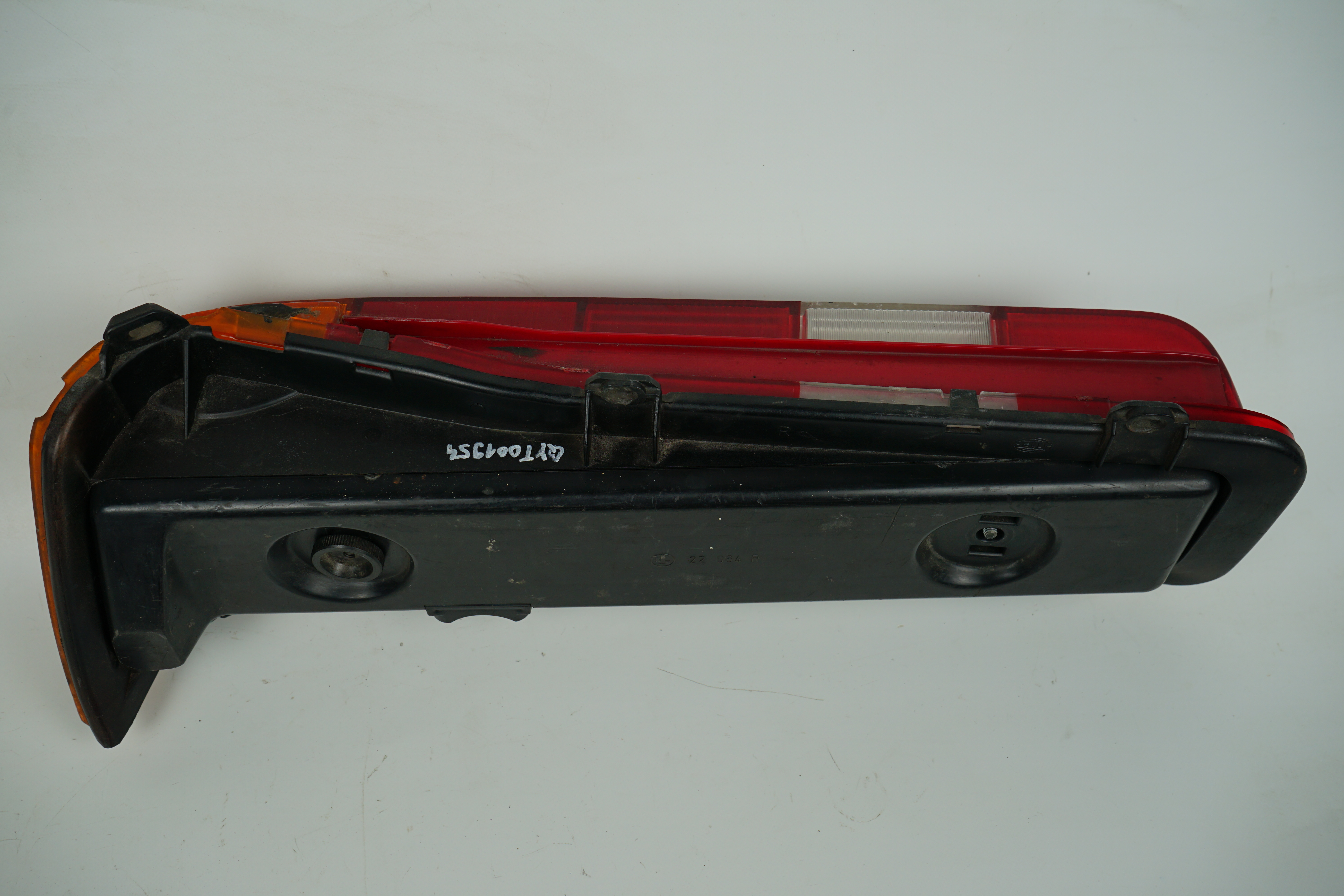 Heckleuchte rechts Mercedes-Benz C123 Coupé W123 Limousine Rücklicht Schlussleuchte rechts A1238205064 A1238204064 A1238203864