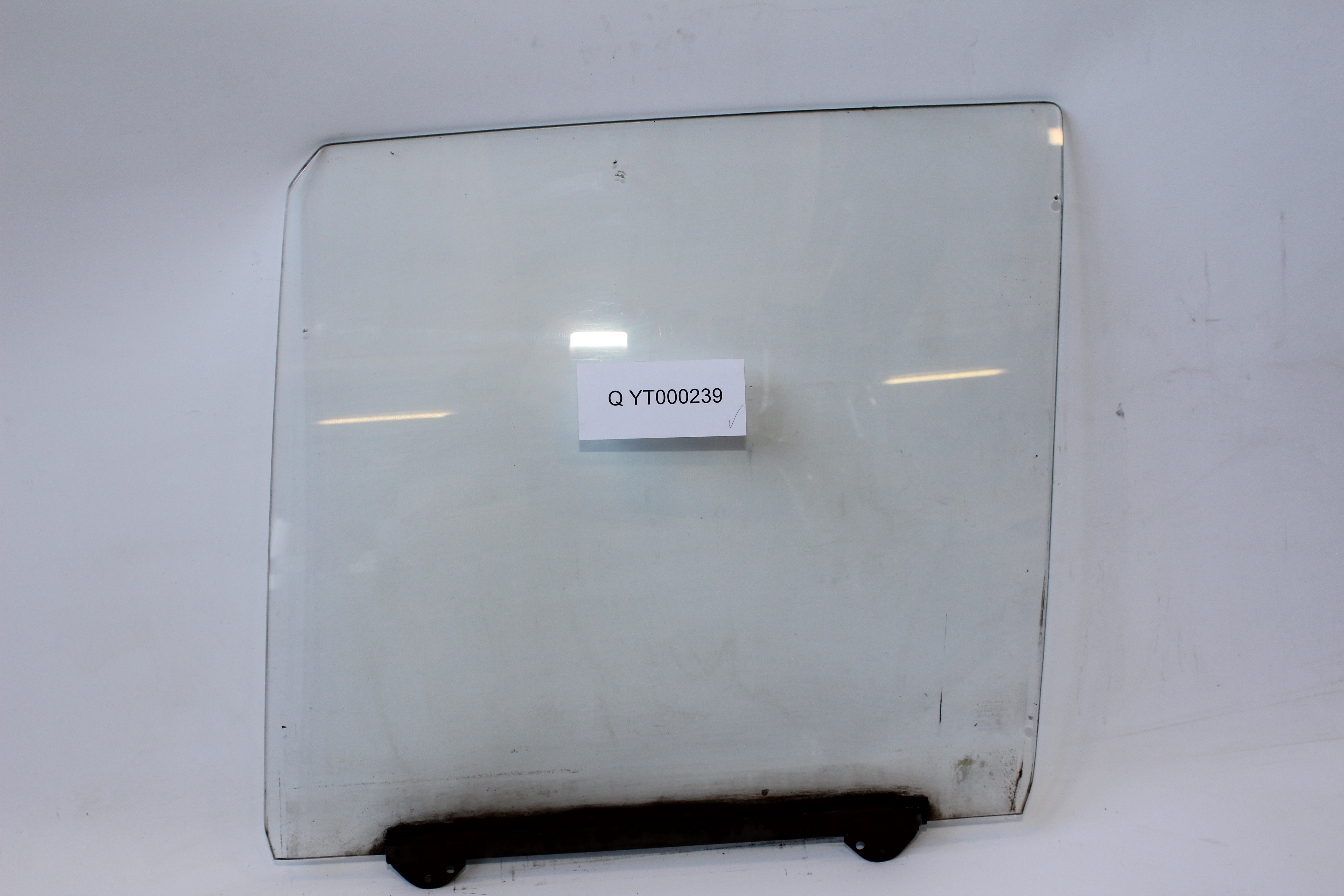 Kurbelfenster klar Seitenscheibe Tür vorn links W114 115 Strich acht /8 1.Serie Seitenscheibe Fahrerseite Fahrertür links A1157201518 A1157250110