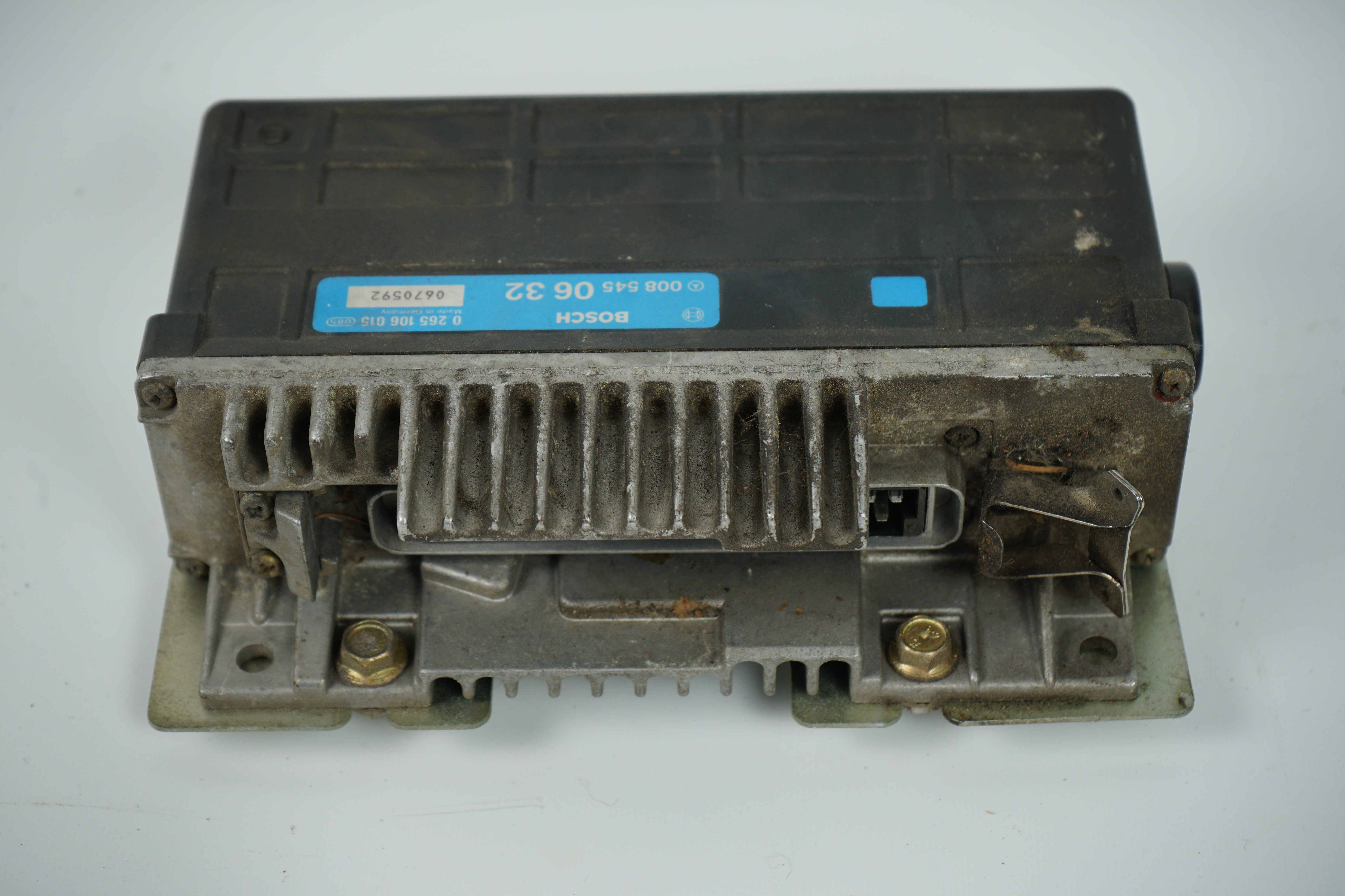 Steuergerät ASR Mercedes-Benz W124 E-Klasse W126 S-Klasse ECU control unit A0085450632 A0135458632 Bosch 0265106015
