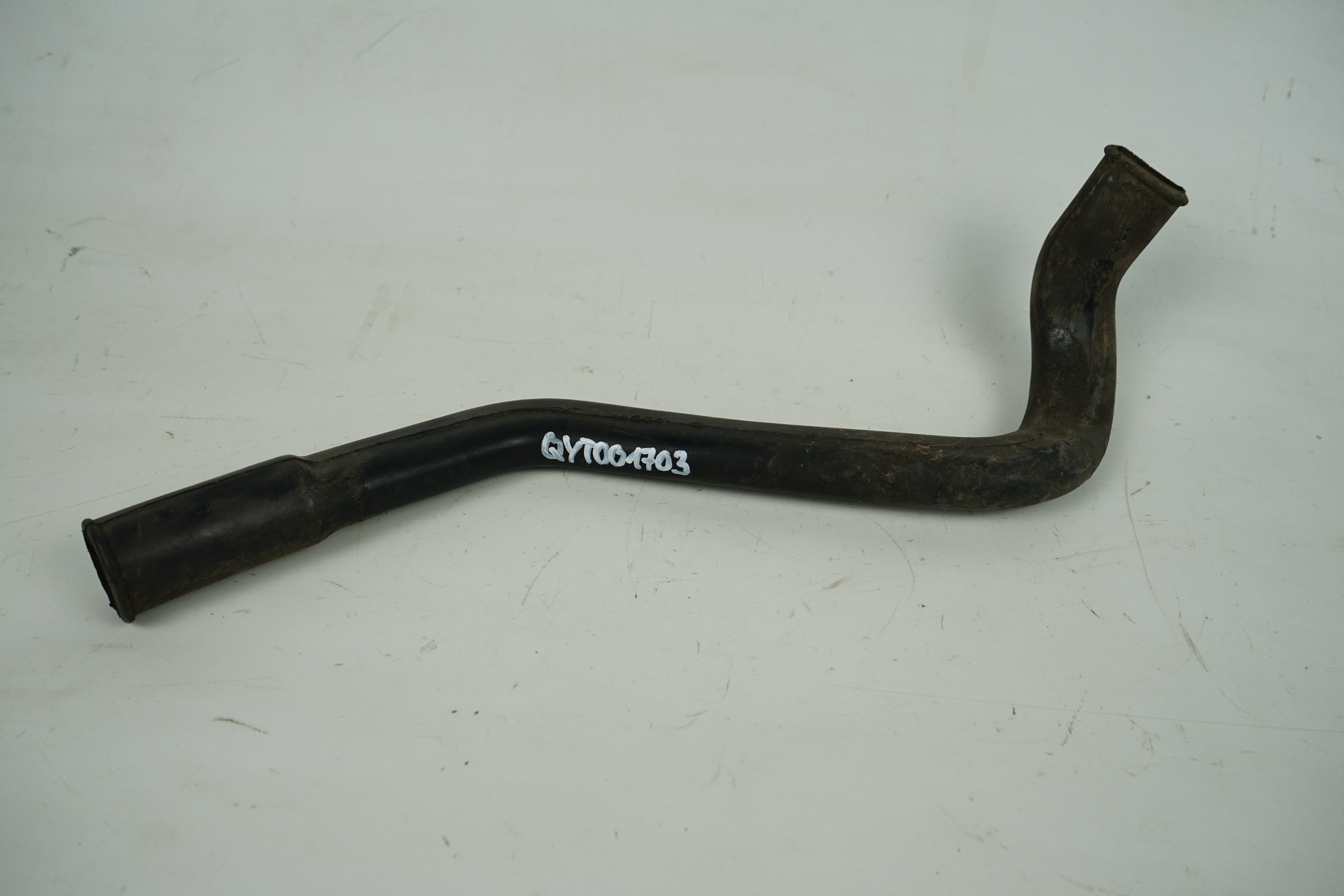 Schlauch Mercedes-Benz A124 C124 S124 W124 Wasserablauf links A1246280194