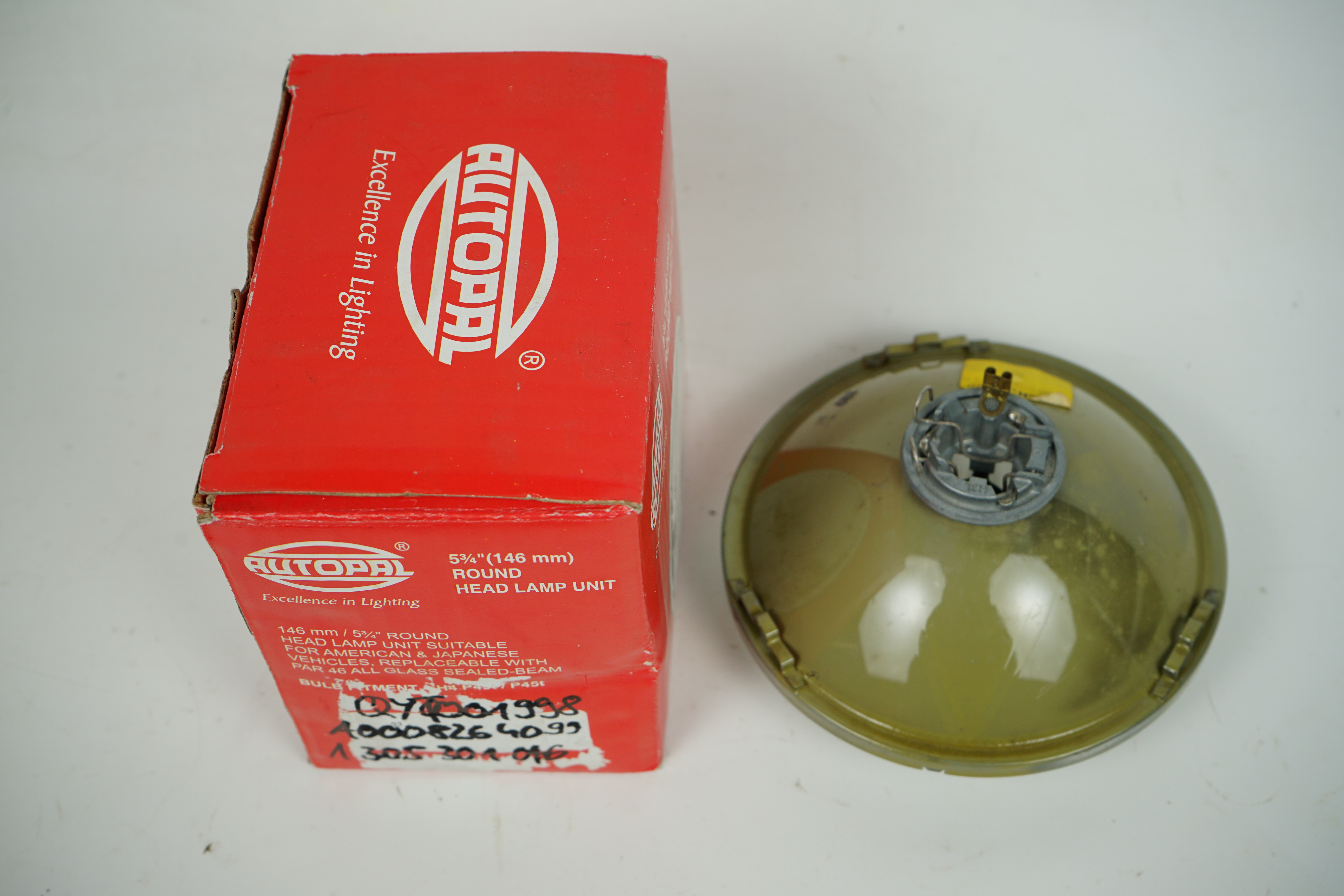 Scheinwerfereinsatz NSW H3 Mercedes-Benz C123 S123 W123 Einsatz Nebelscheinwerfer US-Ausführung klar weiß A0008264099 Bosch 1305301016