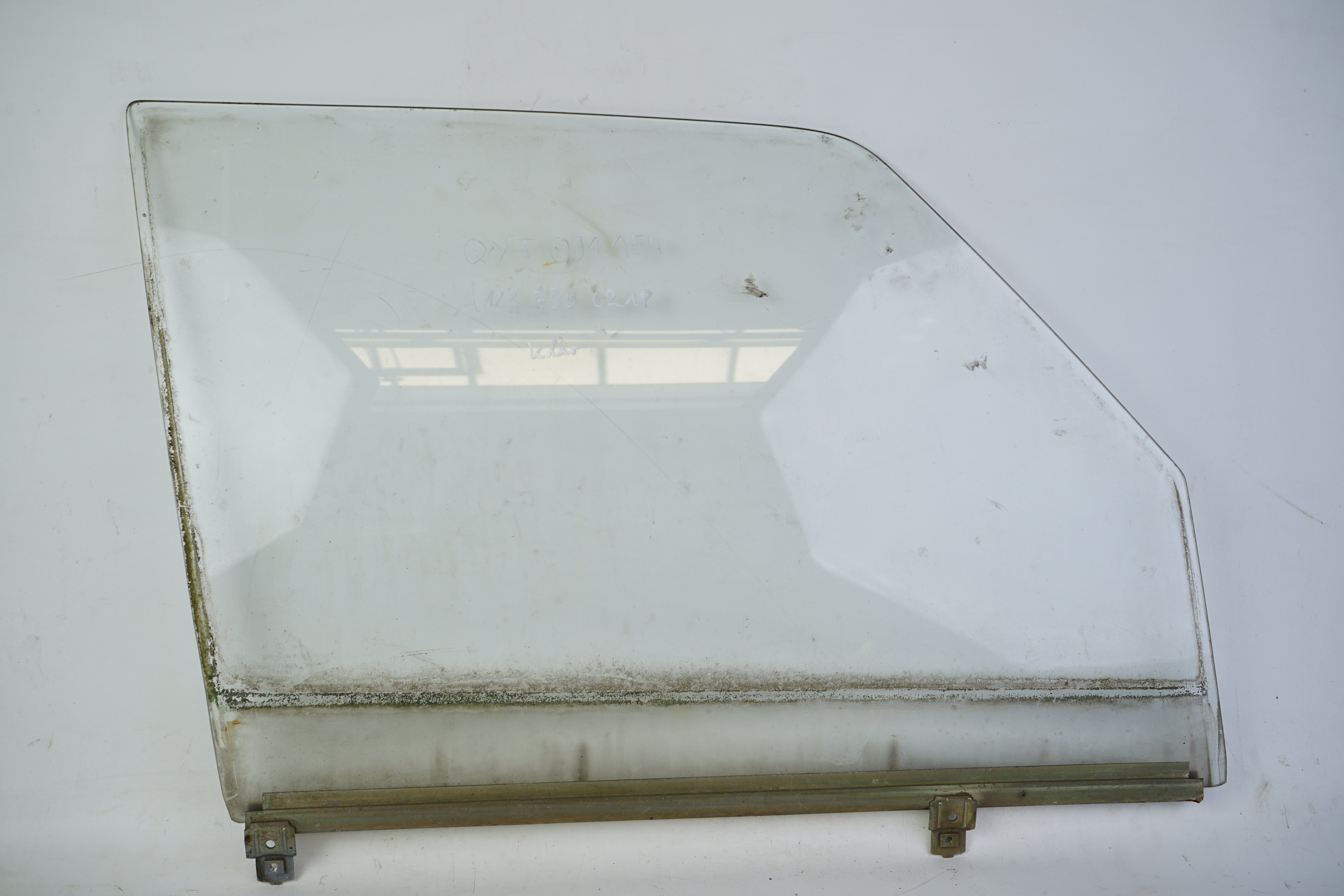 Kurbelfenster klar Fahrertür rechts S123 T-Modell Kombi W123 Limousine Seitenscheibe Weißglas Beifahrerseite Tür vorn rechts A1237200218