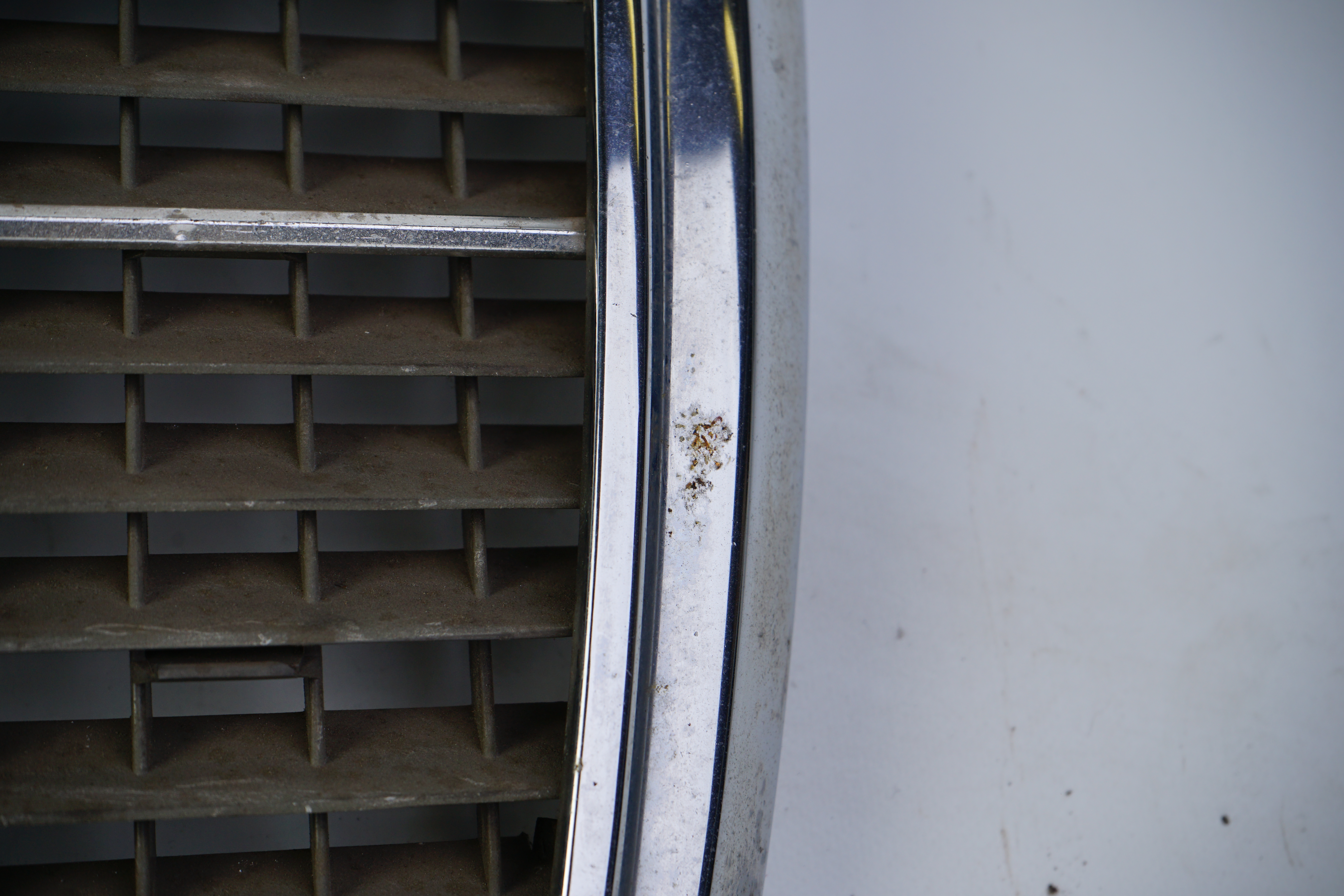 Rahmen Kühlerverkleidung W124 E-Klasse 200-500E Vor MOPF Chromrahmen Frontgrill Kühlergrill A1248800783