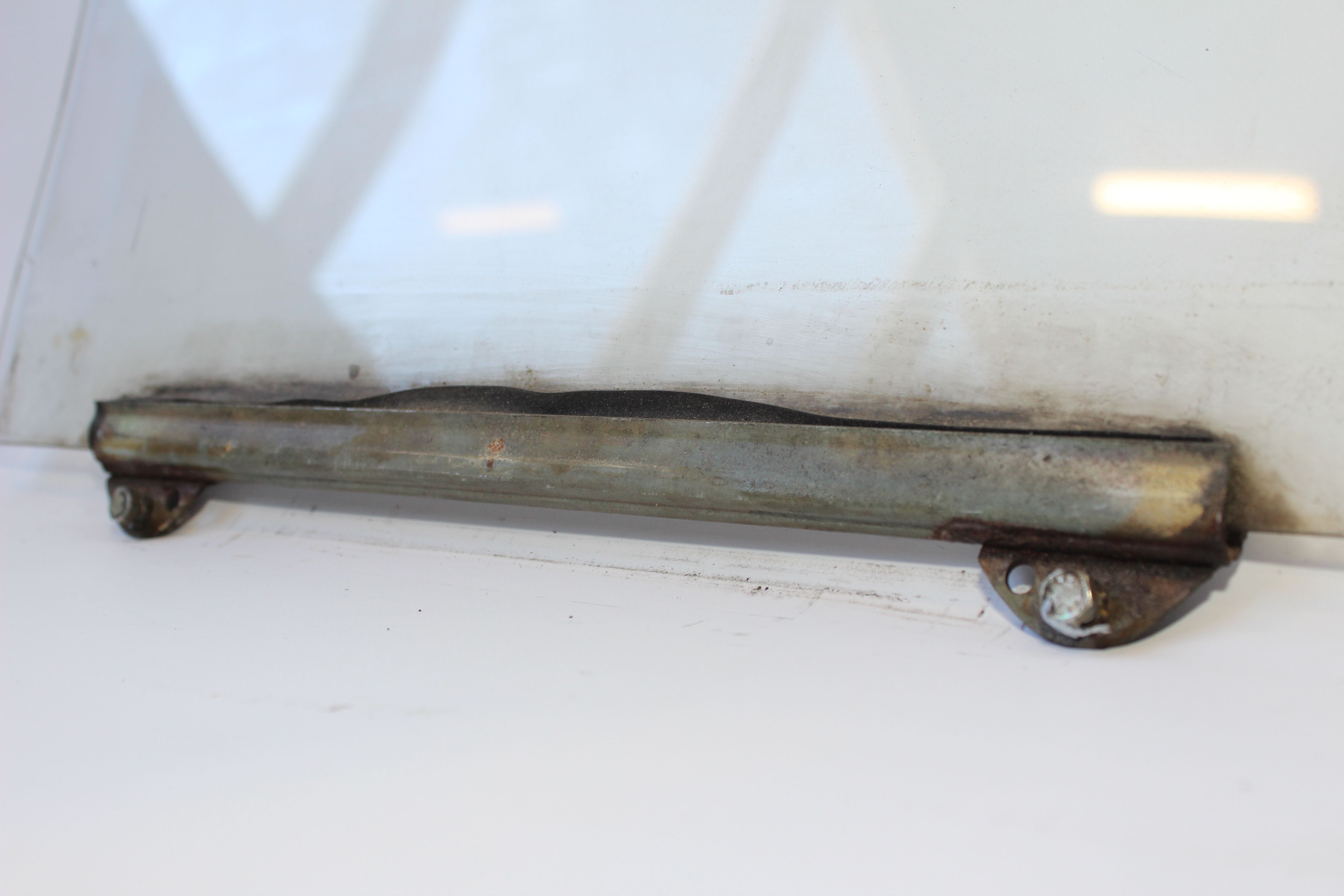 Kurbelfenster klar Seitenscheibe Tür vorn links W114 115 Strich acht /8 1.Serie Seitenscheibe Fahrerseite Fahrertür links A1157201518 A1157250110