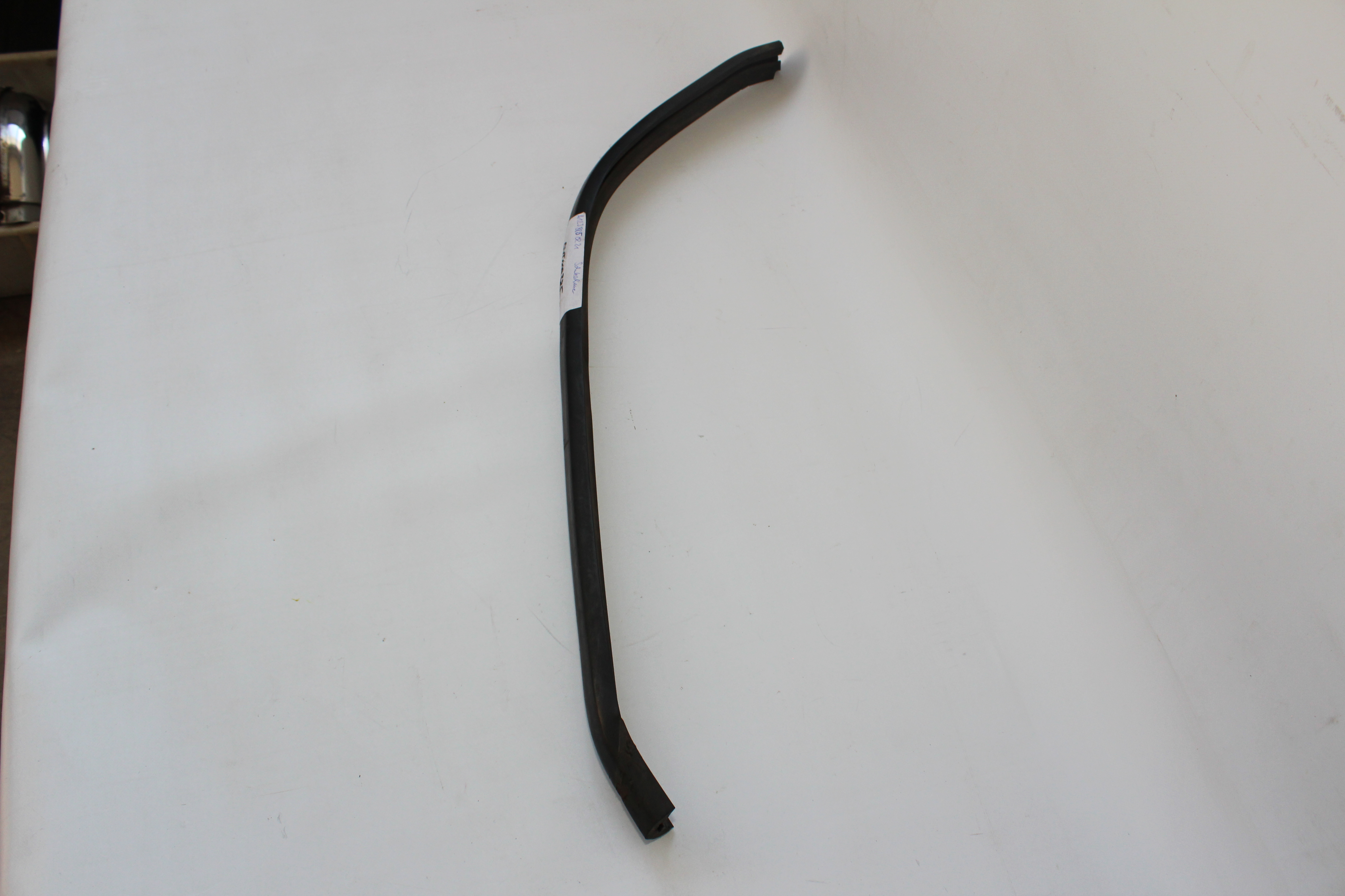 Schutzschiene S123 W123 Schutzschiene Stoßfänger A1238850221