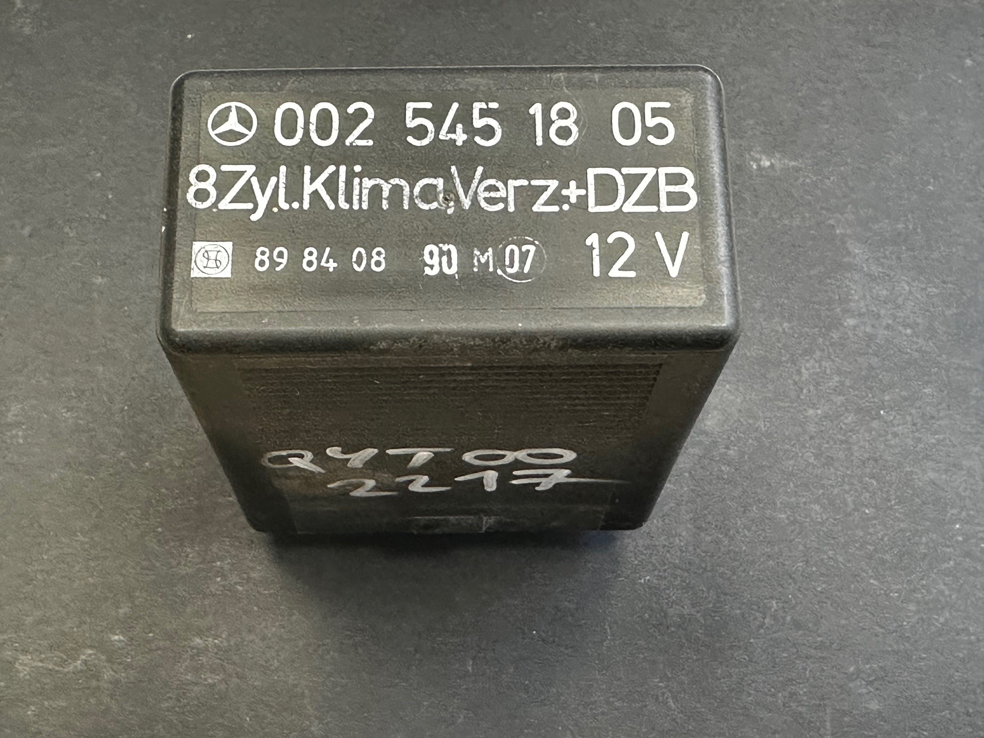 Relais Klima Verz.+ DZB Mercedes-Benz C107 SLC R107SL C126 SEC W126 W463 G-Modell Relais Kältekompressor A0025451805 "LK" 05995230 "S" 898408