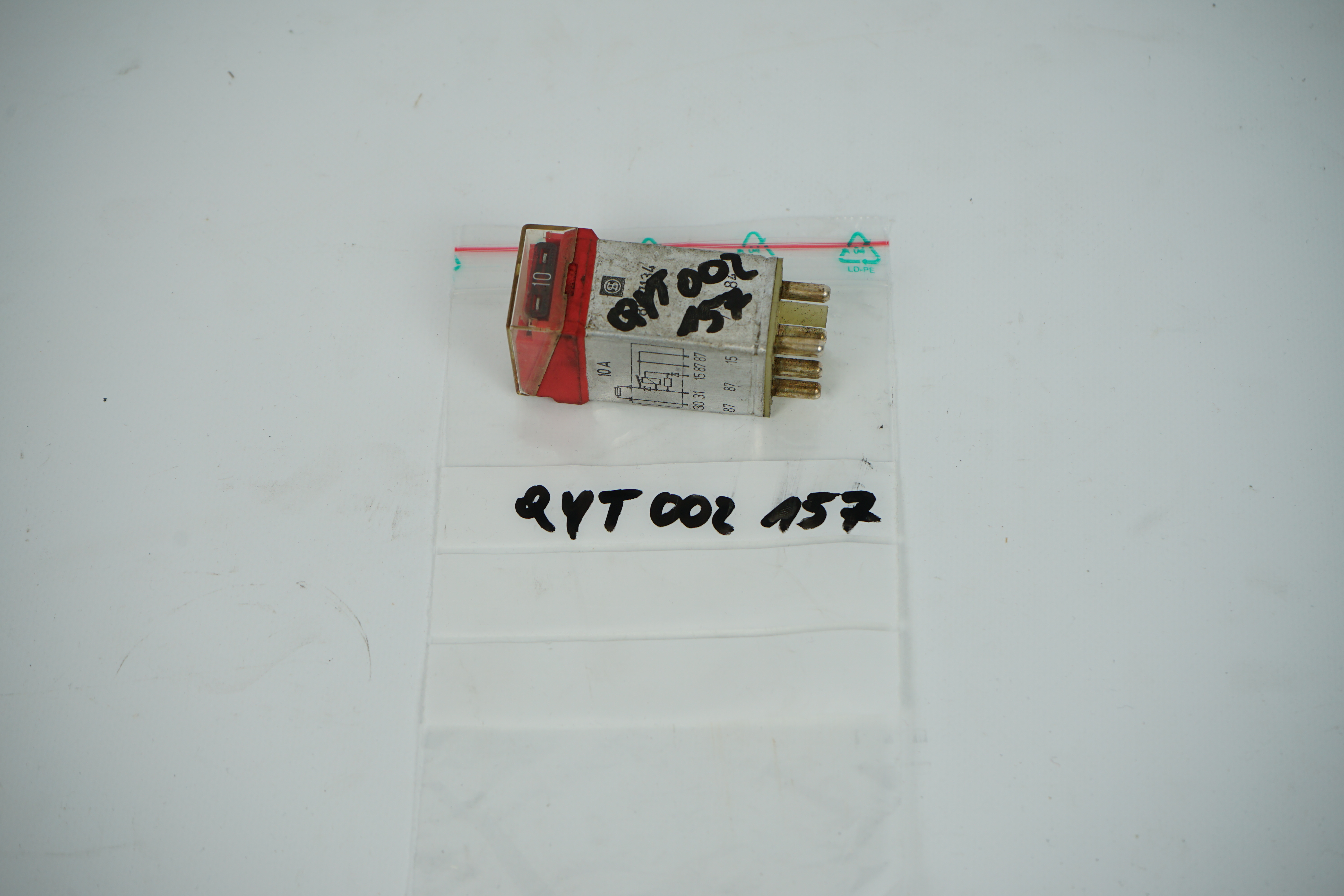 ÜSR Relais Mercedes-Benz R107 W123 W126 W201 W460 W461 Limousine Schalter Überspannungsschutz 10A Sicherung A1265404745 A2015400845 LK 897124