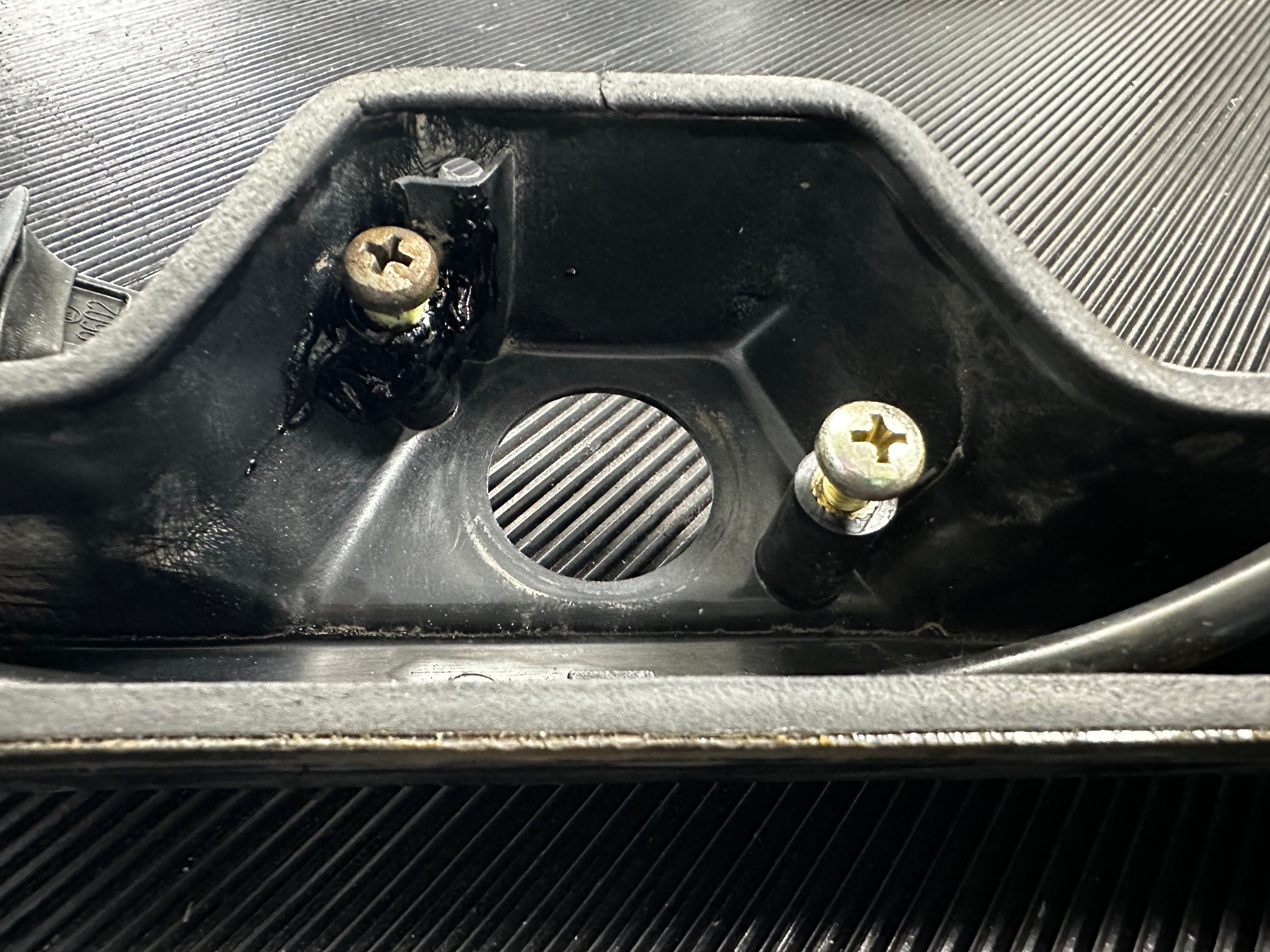 Gehäuse Kennzeichenleuchte Mercedes-Benz C126 SEC Coupé W126 S SE SEL Limousine 1. Serie 09/1979 - 08/1985 Lichtleiste Kennzeichenbeleuchtung A1268200709 A1268202909