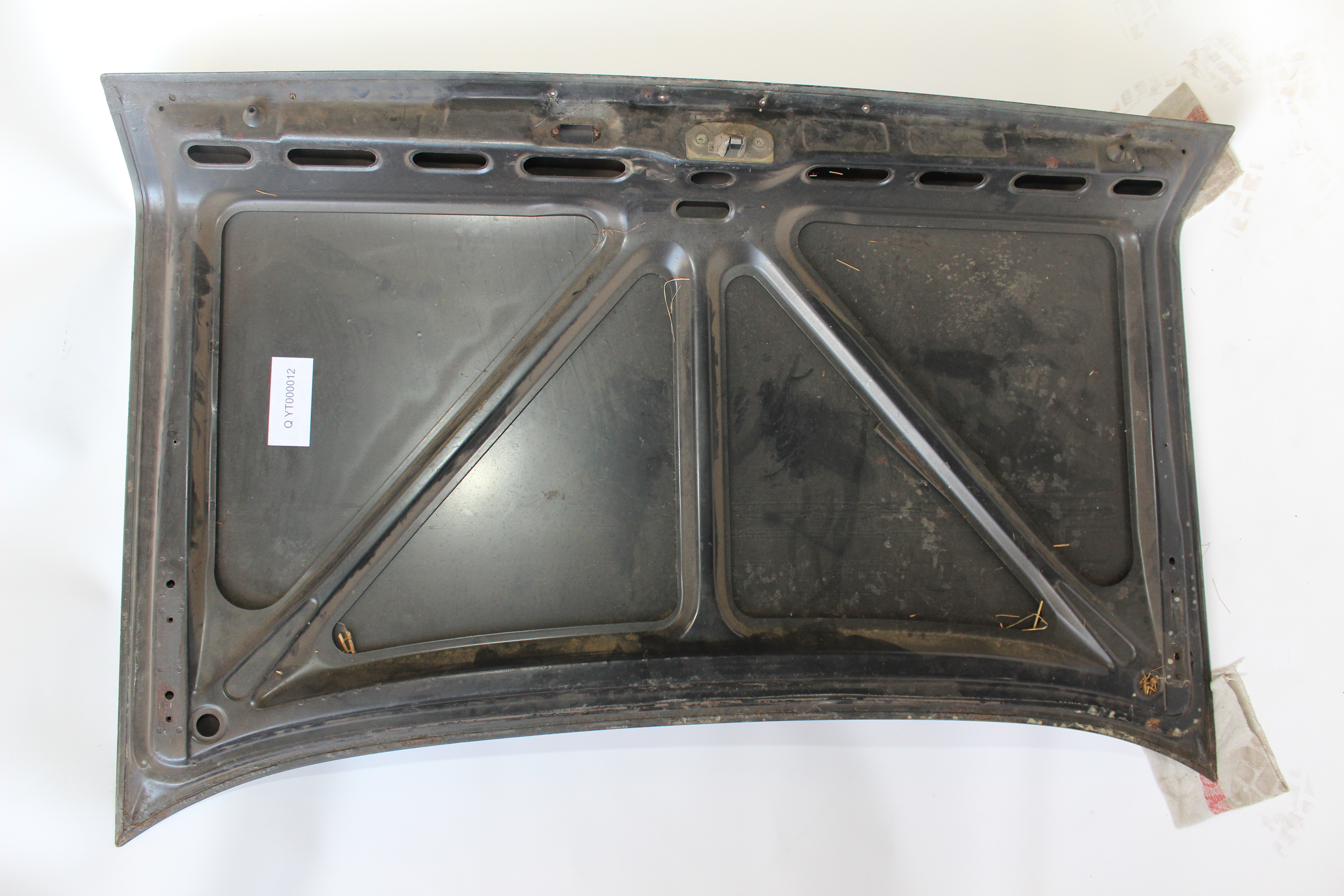 Heckdeckel Mercedes-Benz W114 W115 /8 Strich acht A1157500675 2.Serie gebraucht schwarzmetallic